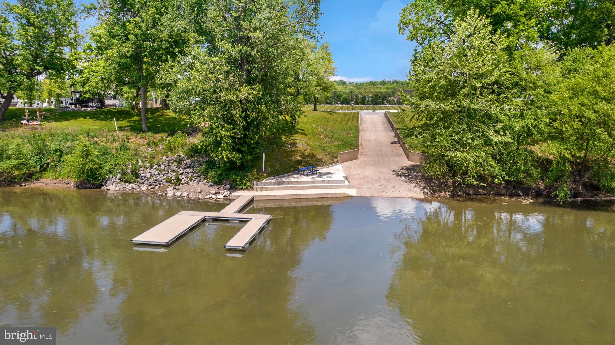 BROOKFIELD - Residential