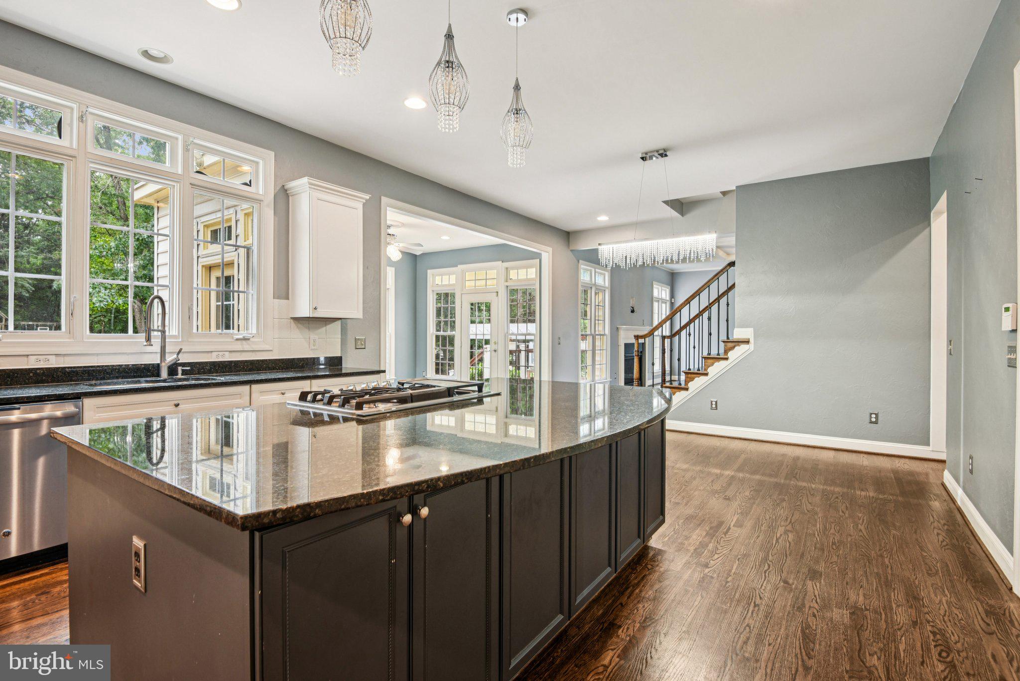 CEDAR CREST - Residential