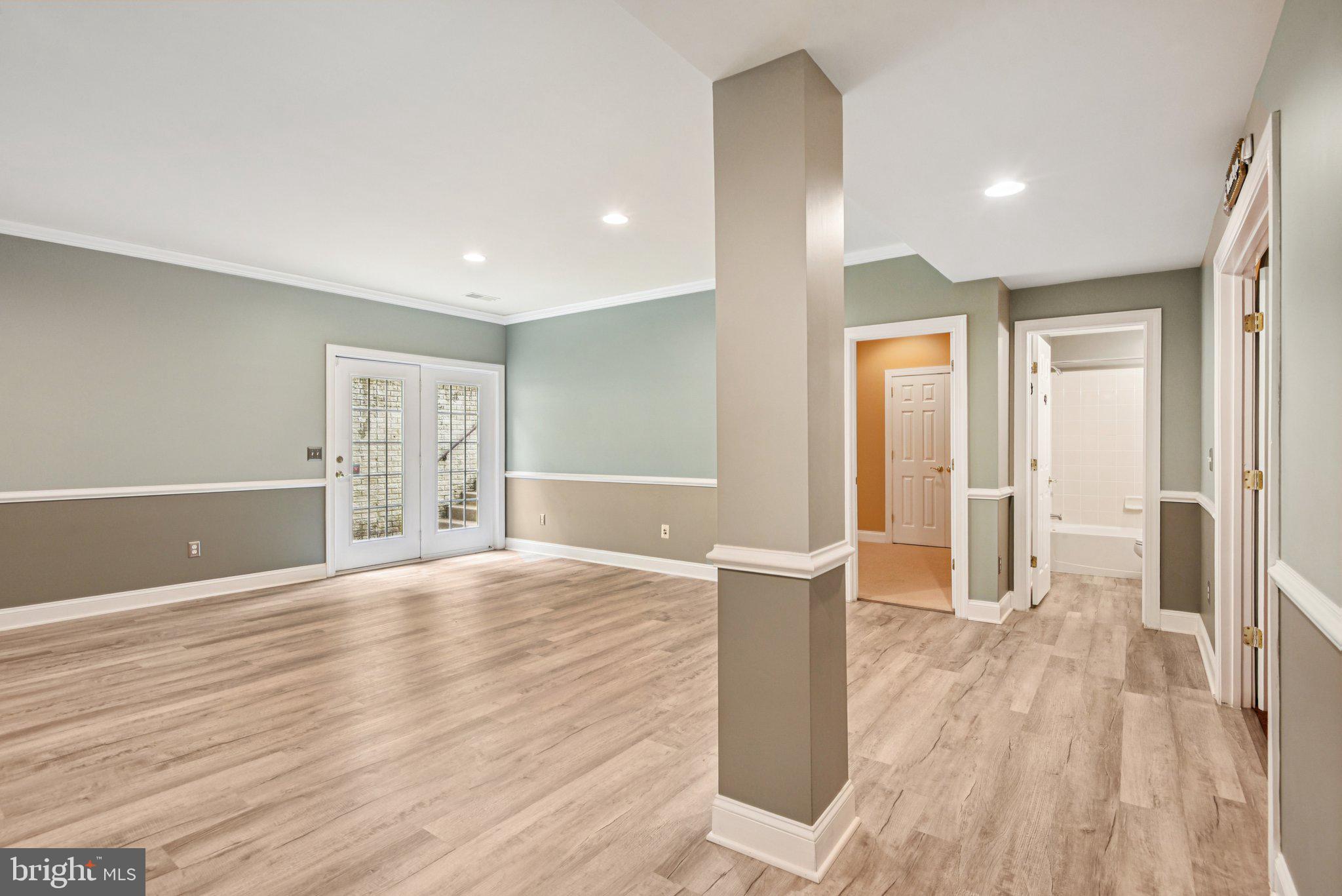 CEDAR CREST - Residential