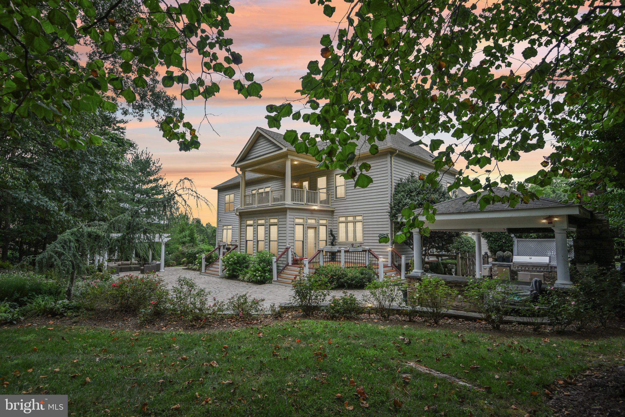 CEDAR CREST - Residential