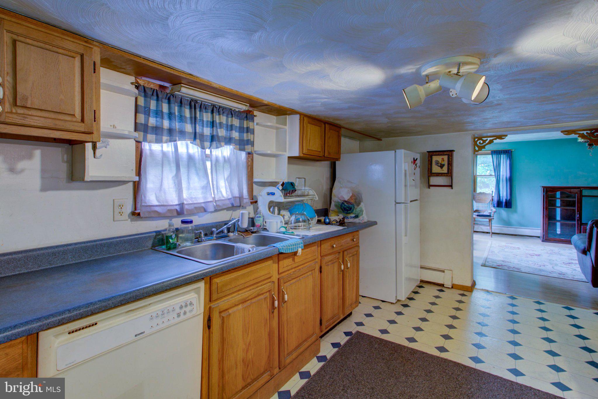 MYERS ROAD - Residential