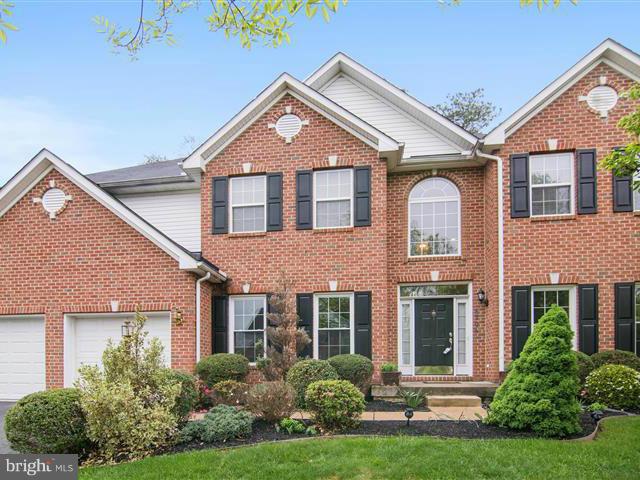 COME ENJOY THIS LUXURY HOME!!SO MANY FEATURES LOTS OF SUNLIGHT OVER 3000+ SQ FT.GOURMET KITCHEN WITH PANTRY..SOME FLOORING INCLUDES NEW CARPET,HARDWOOD & CERAMIC ..MAIN LEVEL OFFICE,SEP DINNING AND SITTING AREA.. HUGE OPEN FLOOR PLAN..MASTER BEDROOM W LARGE BATH & WALK-IN CLOSETS..LOWER LEVEL READY TO BE FINISHED LOTS OF STORAGE POSSIBLE EXTRA BEDROOM & BATH..NICE YARD WITH DECK..A MUST SEE.