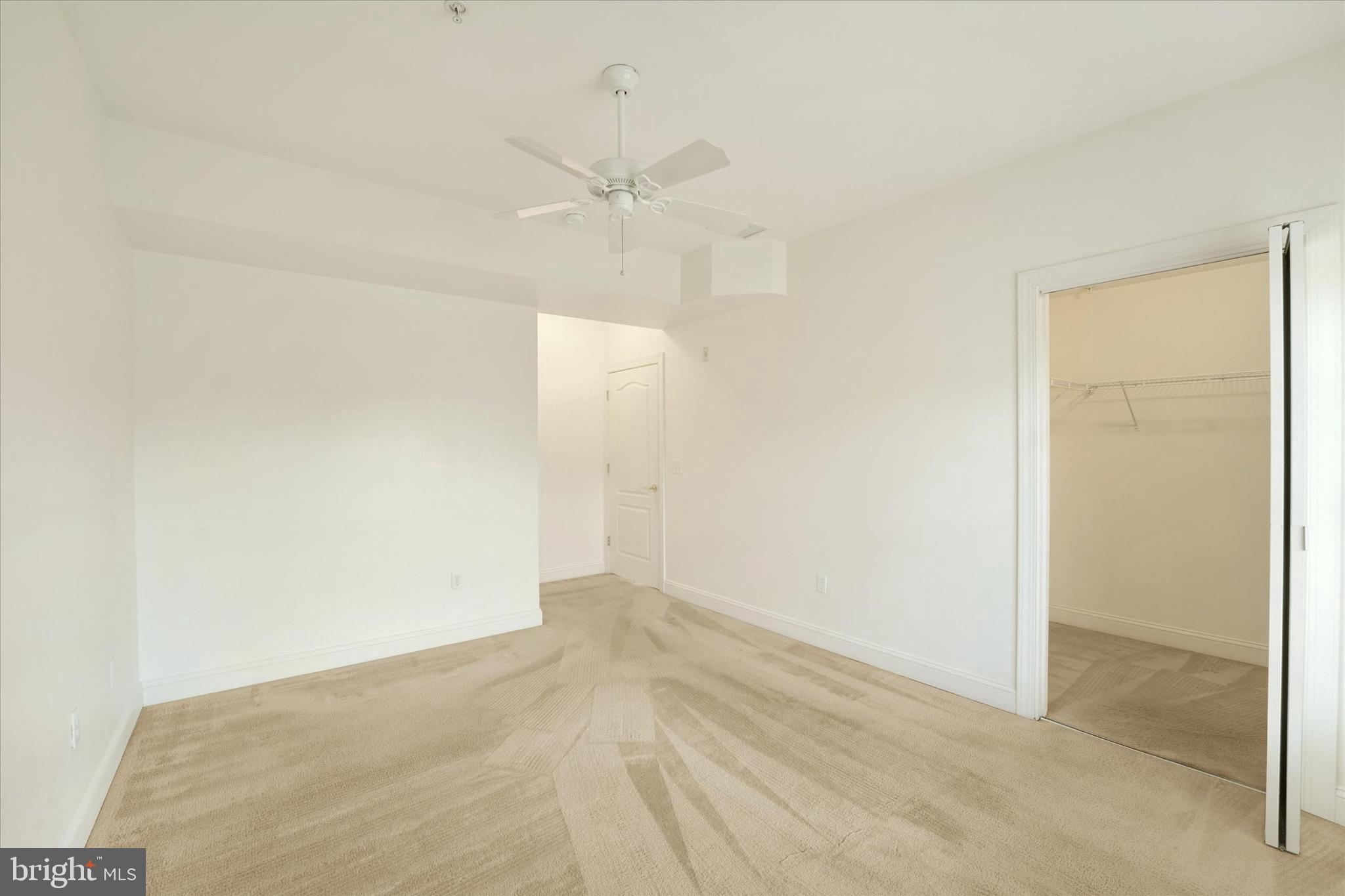 VILLAGE OF FOUNTAINVIEW - Residential