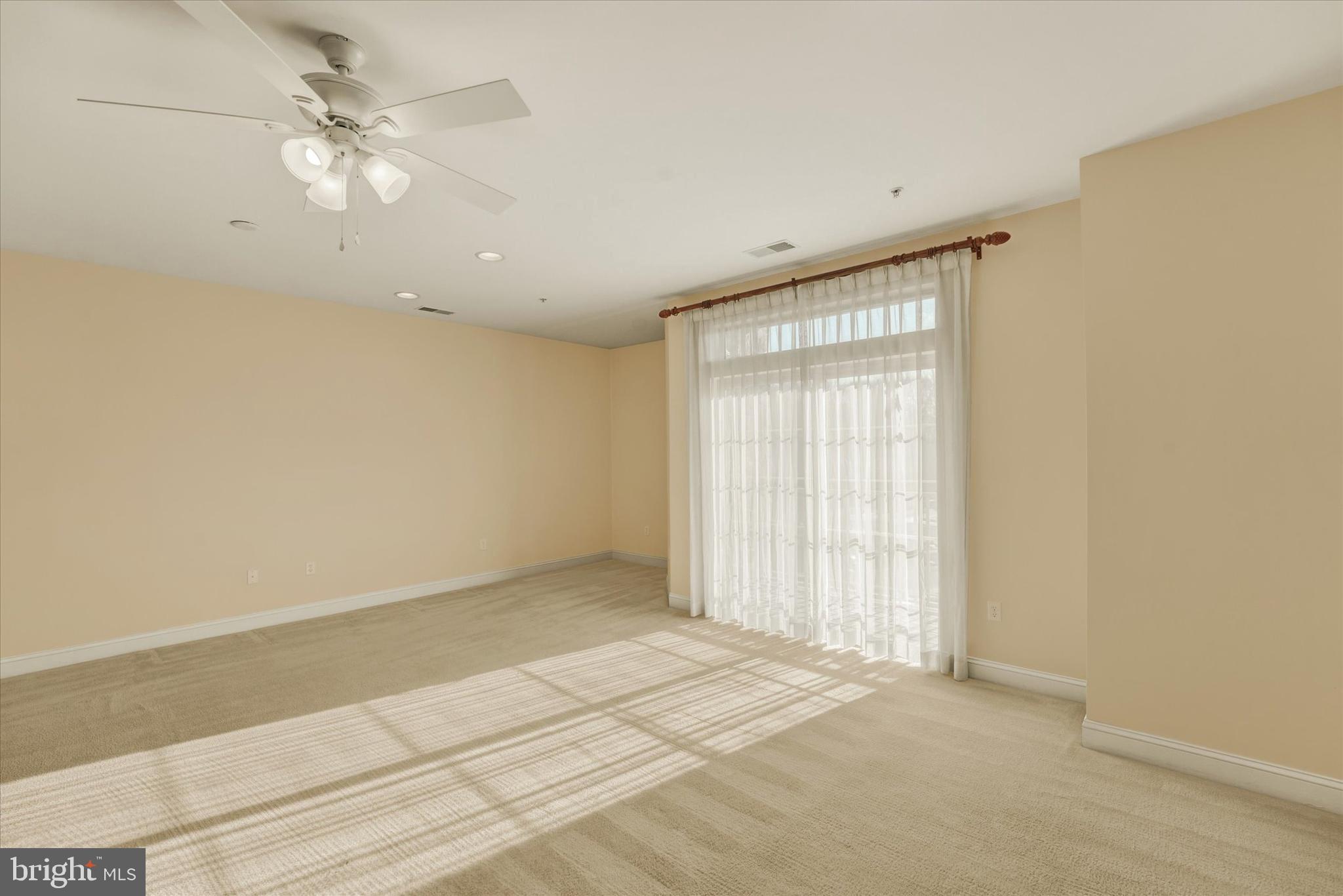 VILLAGE OF FOUNTAINVIEW - Residential