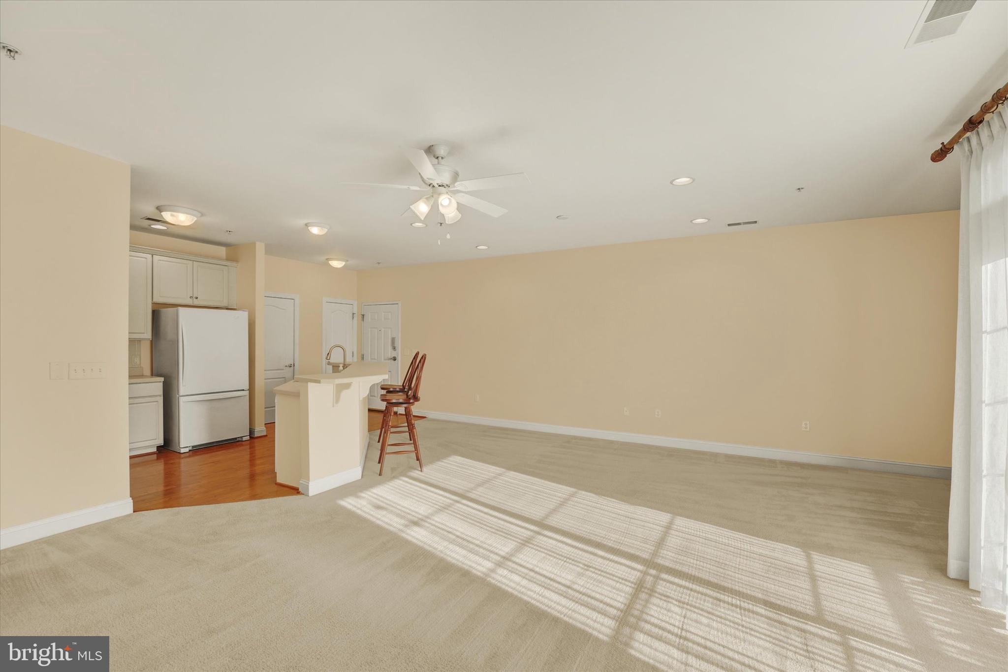 VILLAGE OF FOUNTAINVIEW - Residential