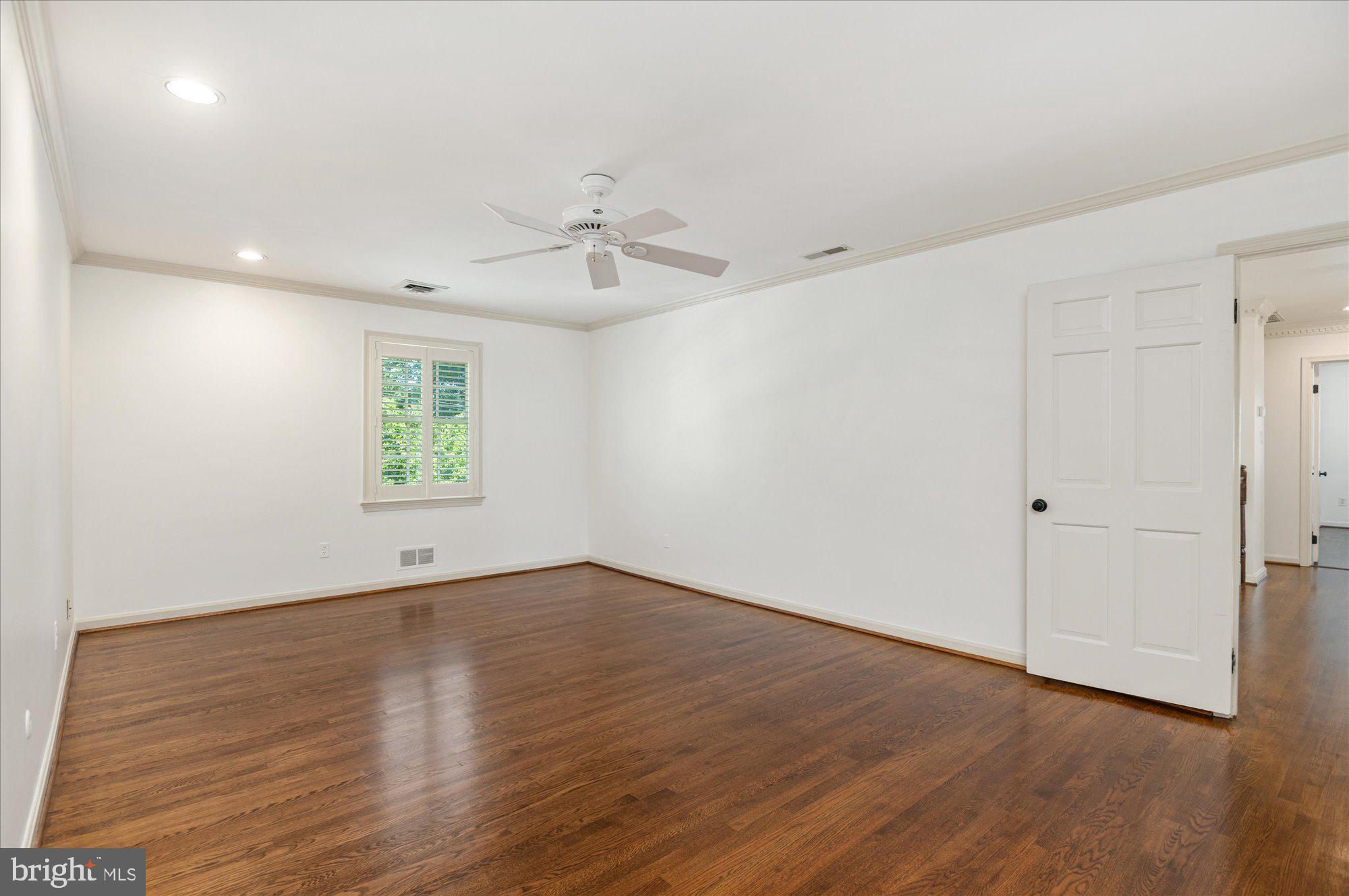 MCAULEY PARK - Residential