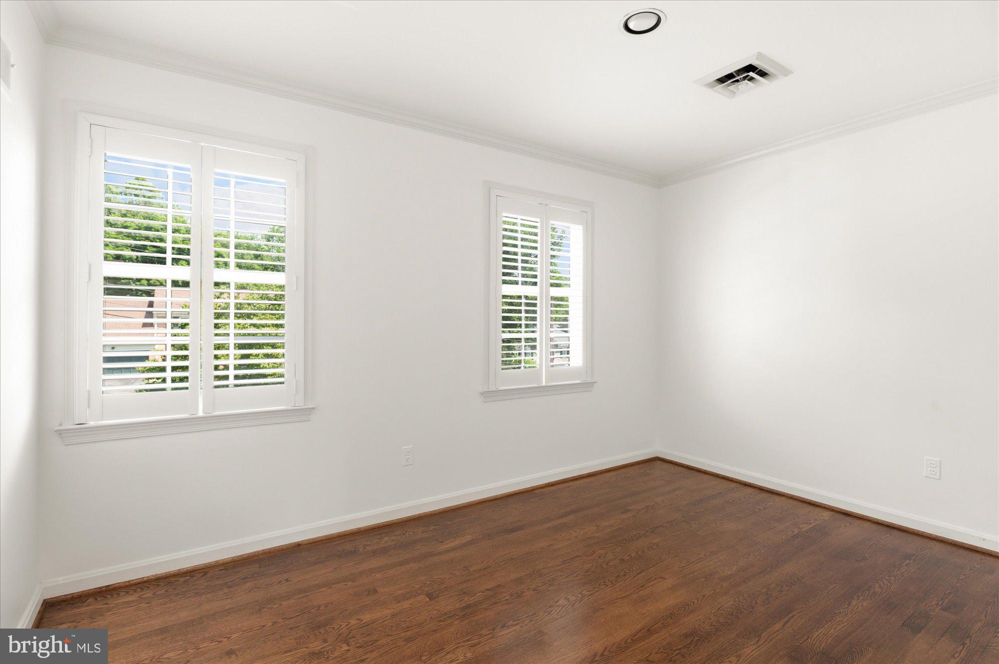 MCAULEY PARK - Residential