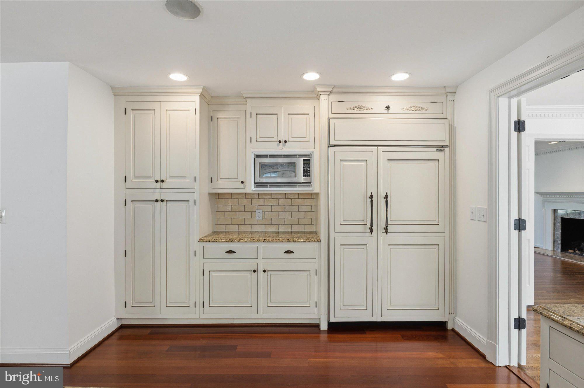 MCAULEY PARK - Residential
