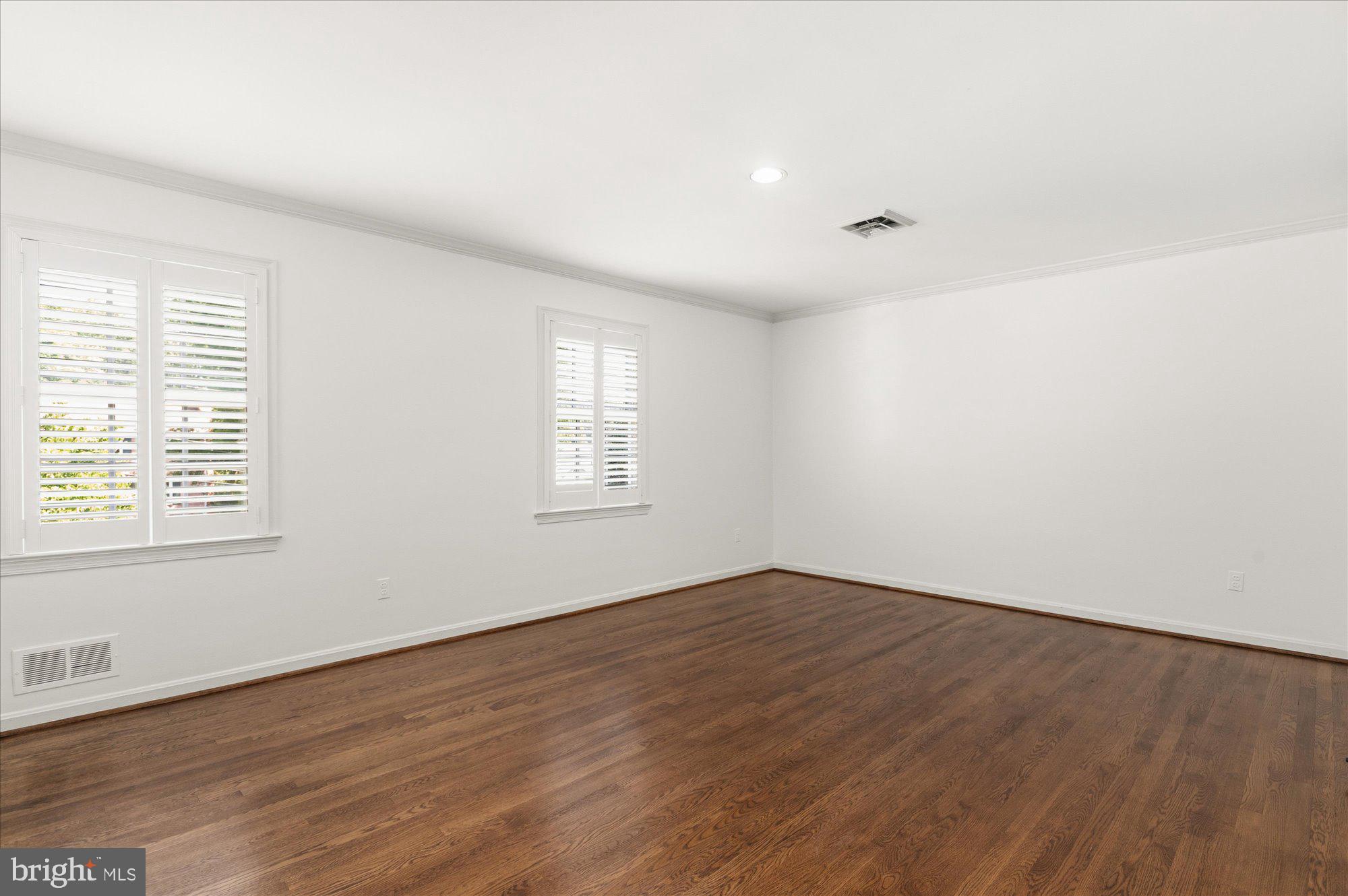 MCAULEY PARK - Residential