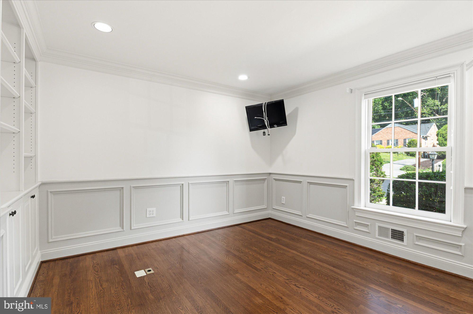 MCAULEY PARK - Residential