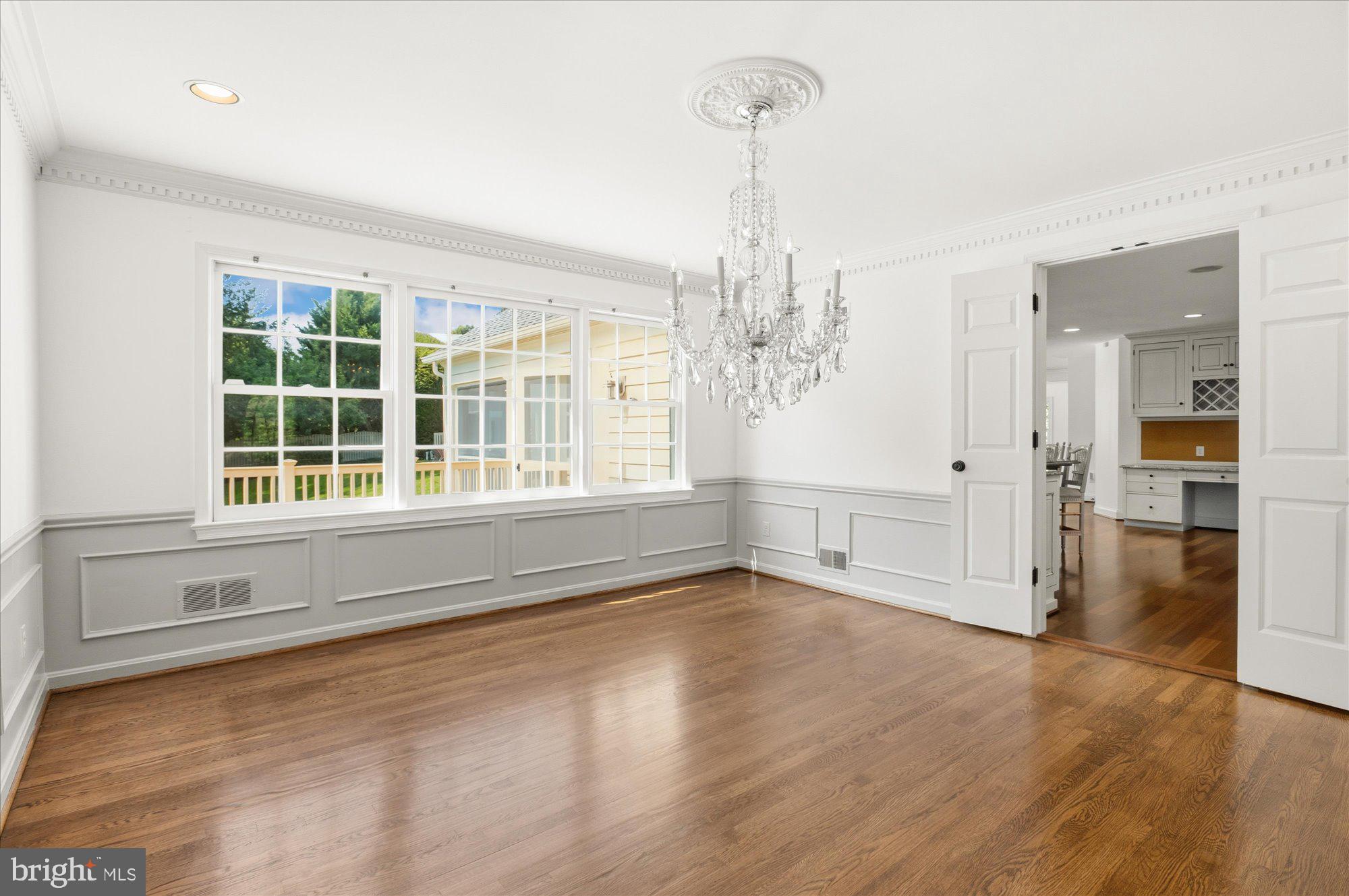 MCAULEY PARK - Residential
