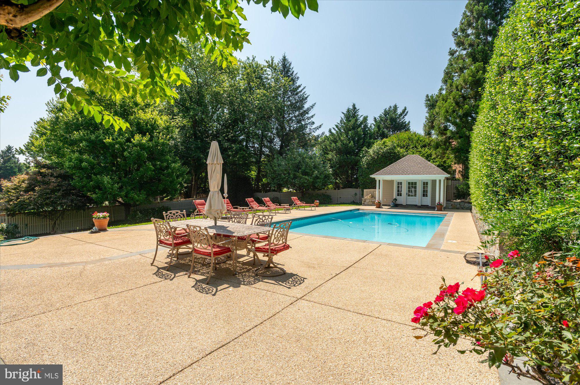 MCAULEY PARK - Residential