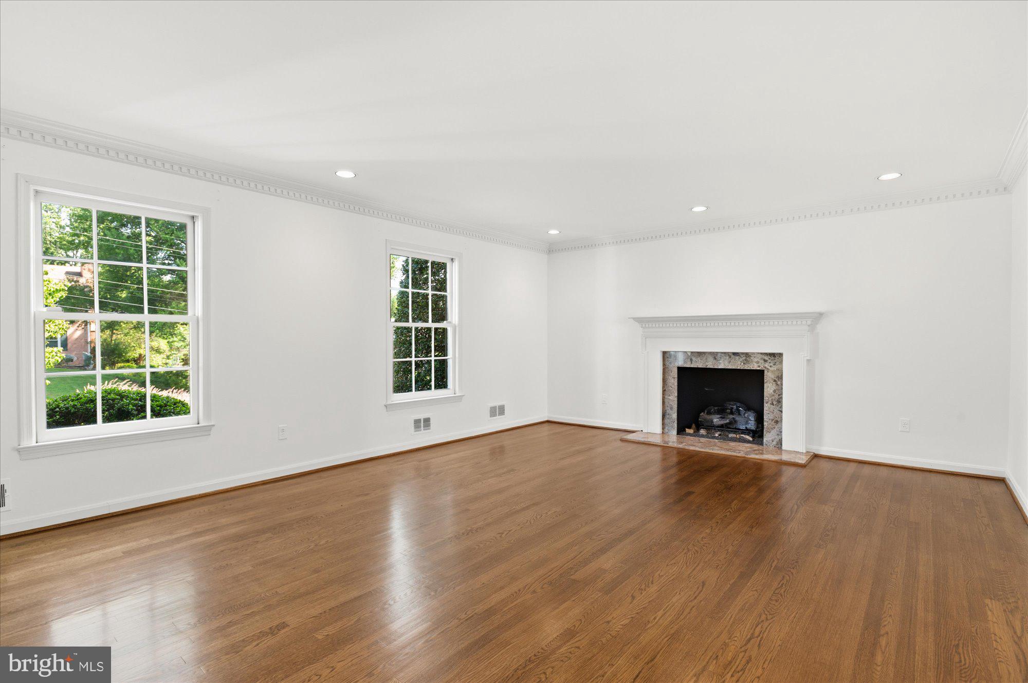 MCAULEY PARK - Residential