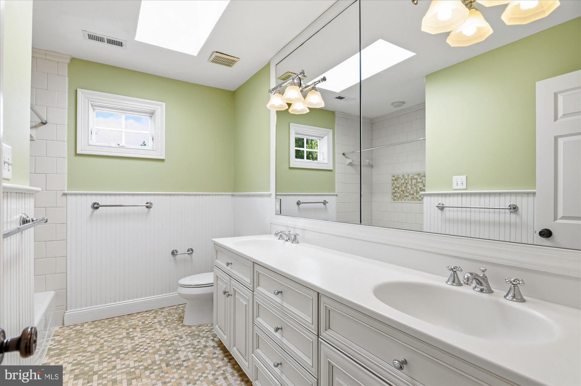 MCAULEY PARK - Residential