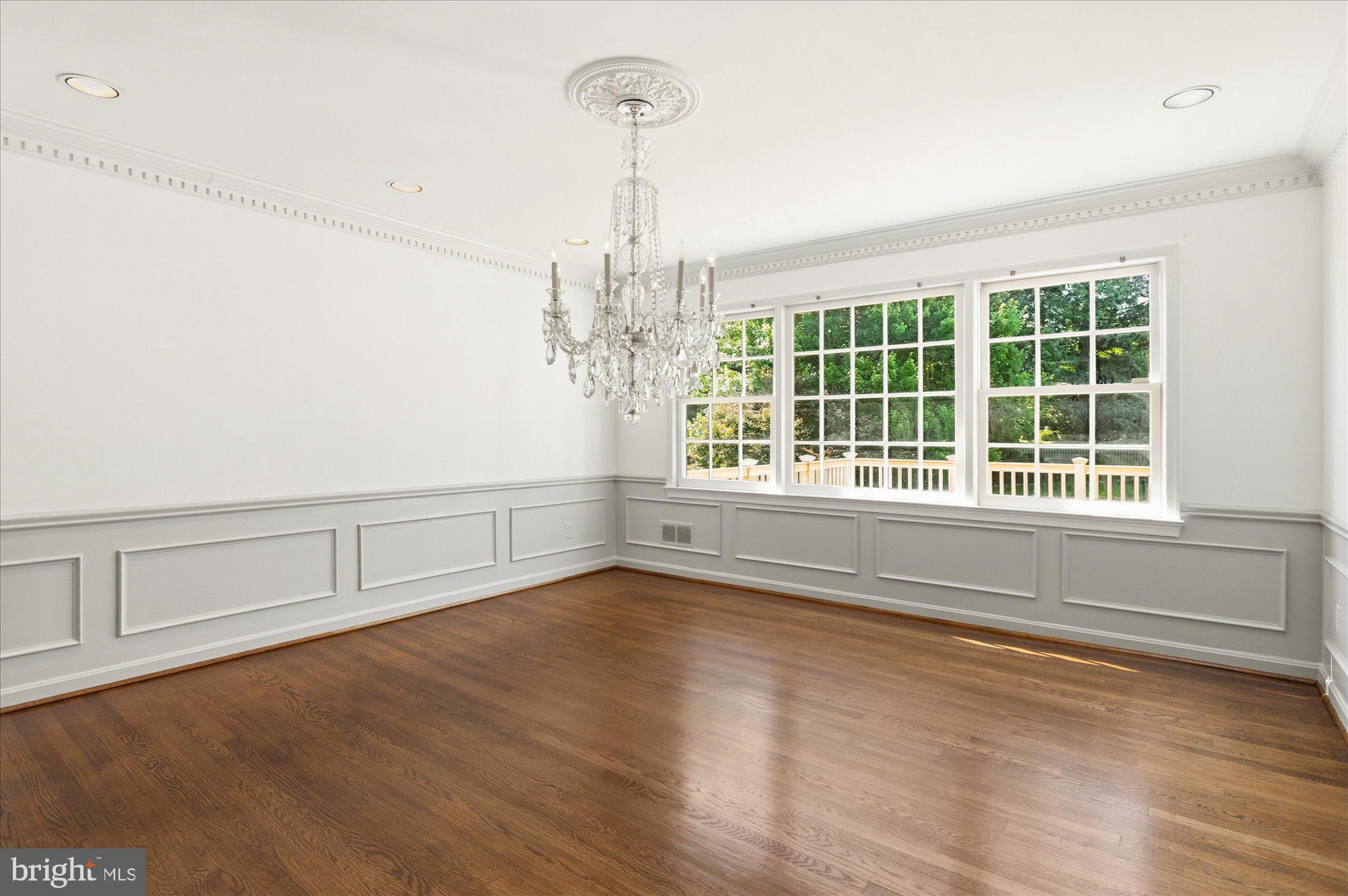 MCAULEY PARK - Residential