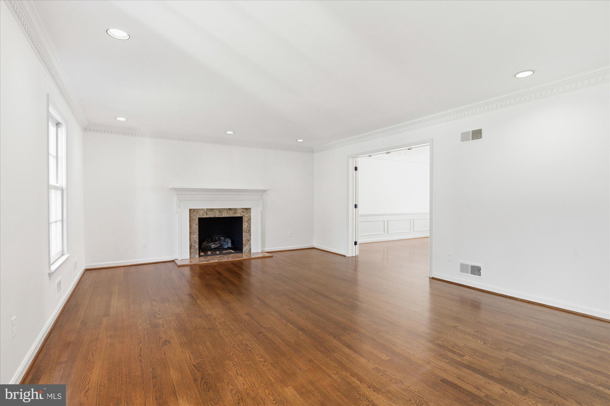MCAULEY PARK - Residential