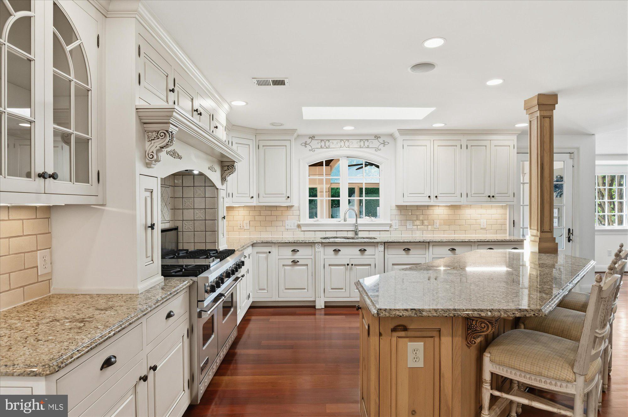 MCAULEY PARK - Residential