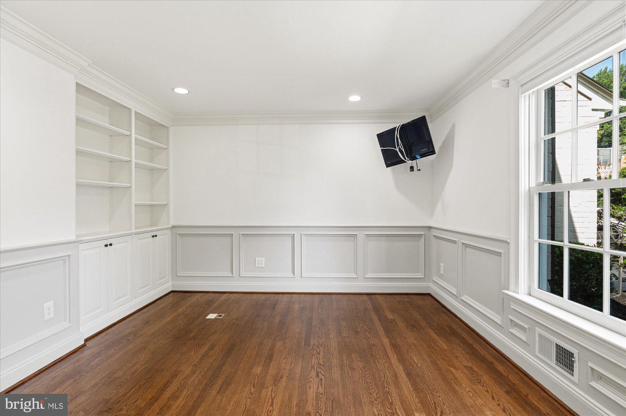 MCAULEY PARK - Residential