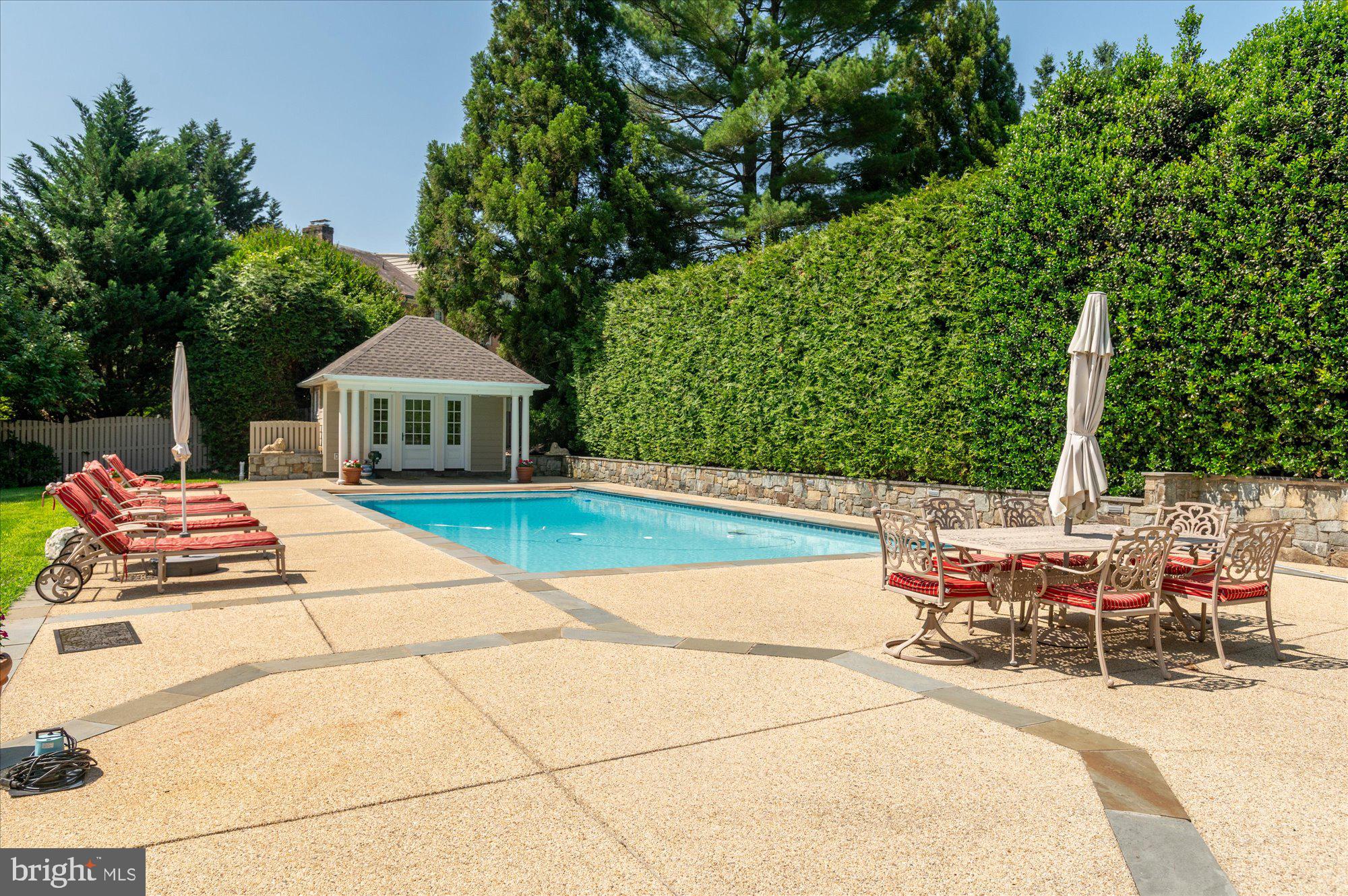 MCAULEY PARK - Residential