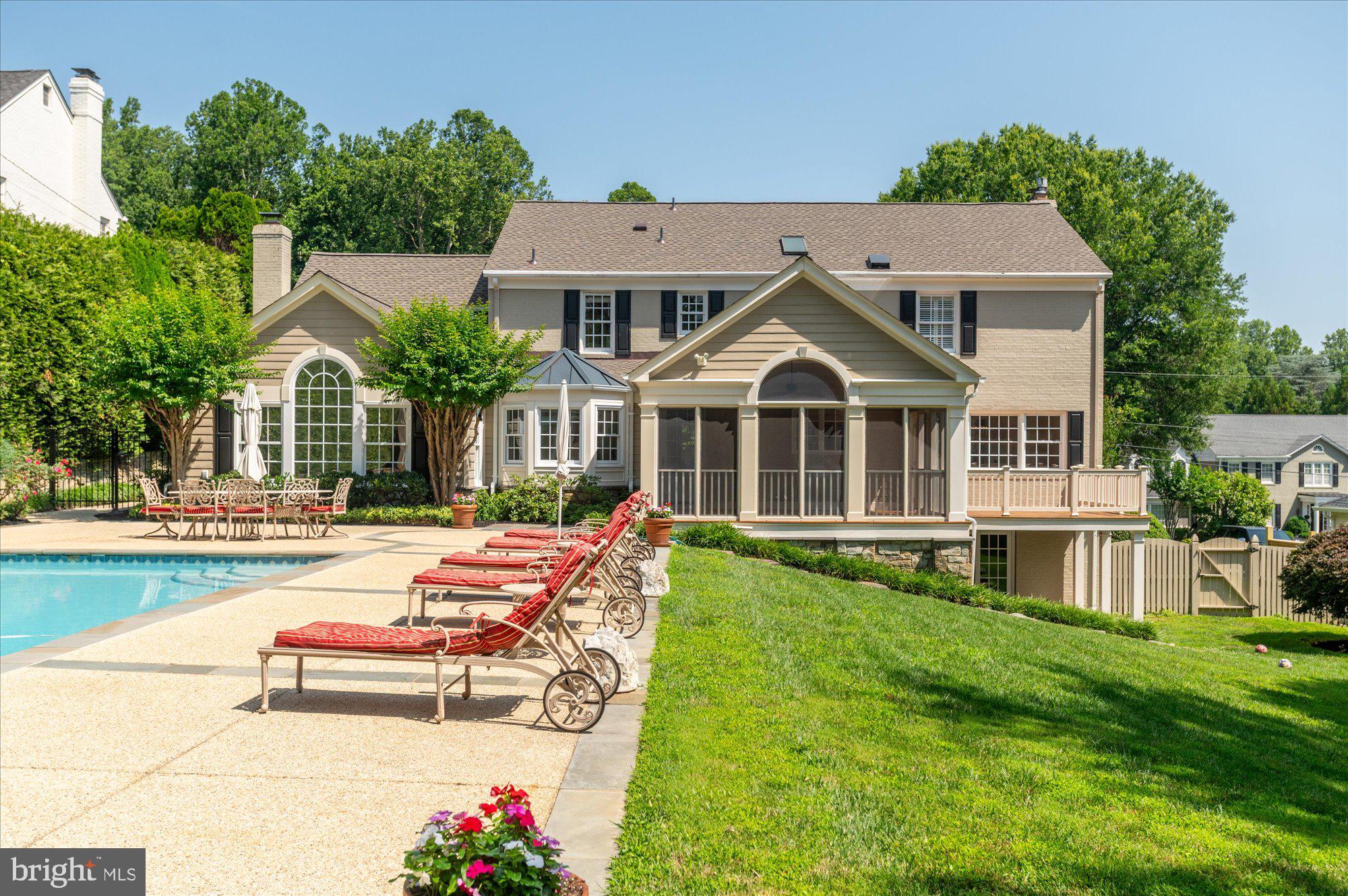 MCAULEY PARK - Residential