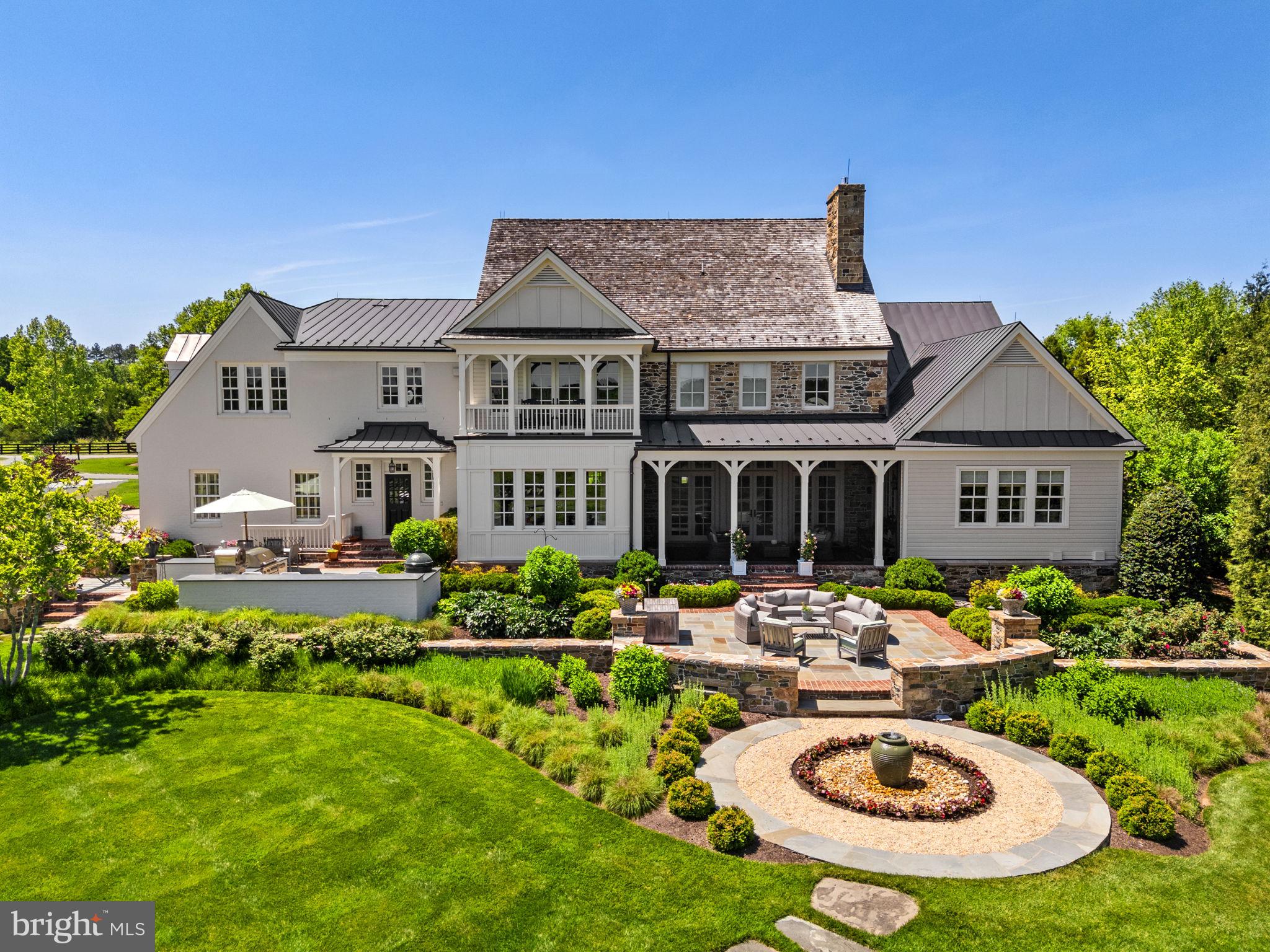 ESTATES @ CREIGHTON FARM - Residential