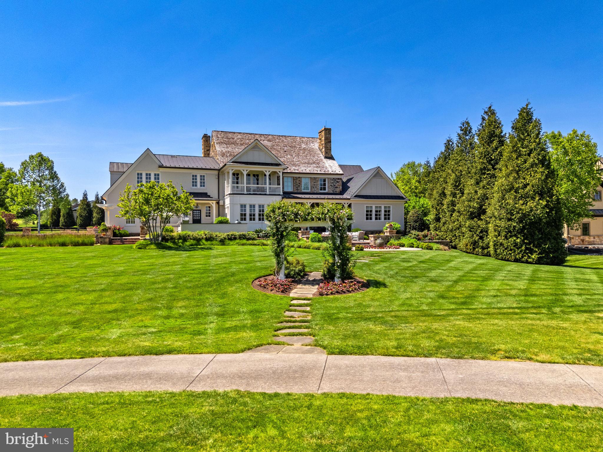 ESTATES @ CREIGHTON FARM - Residential