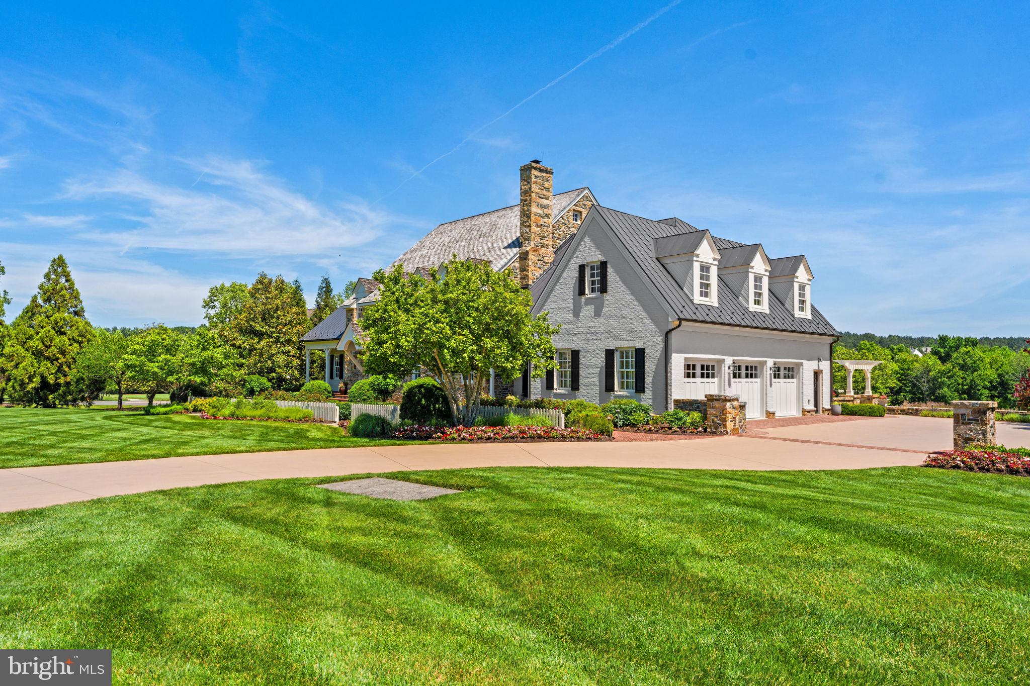 ESTATES @ CREIGHTON FARM - Residential