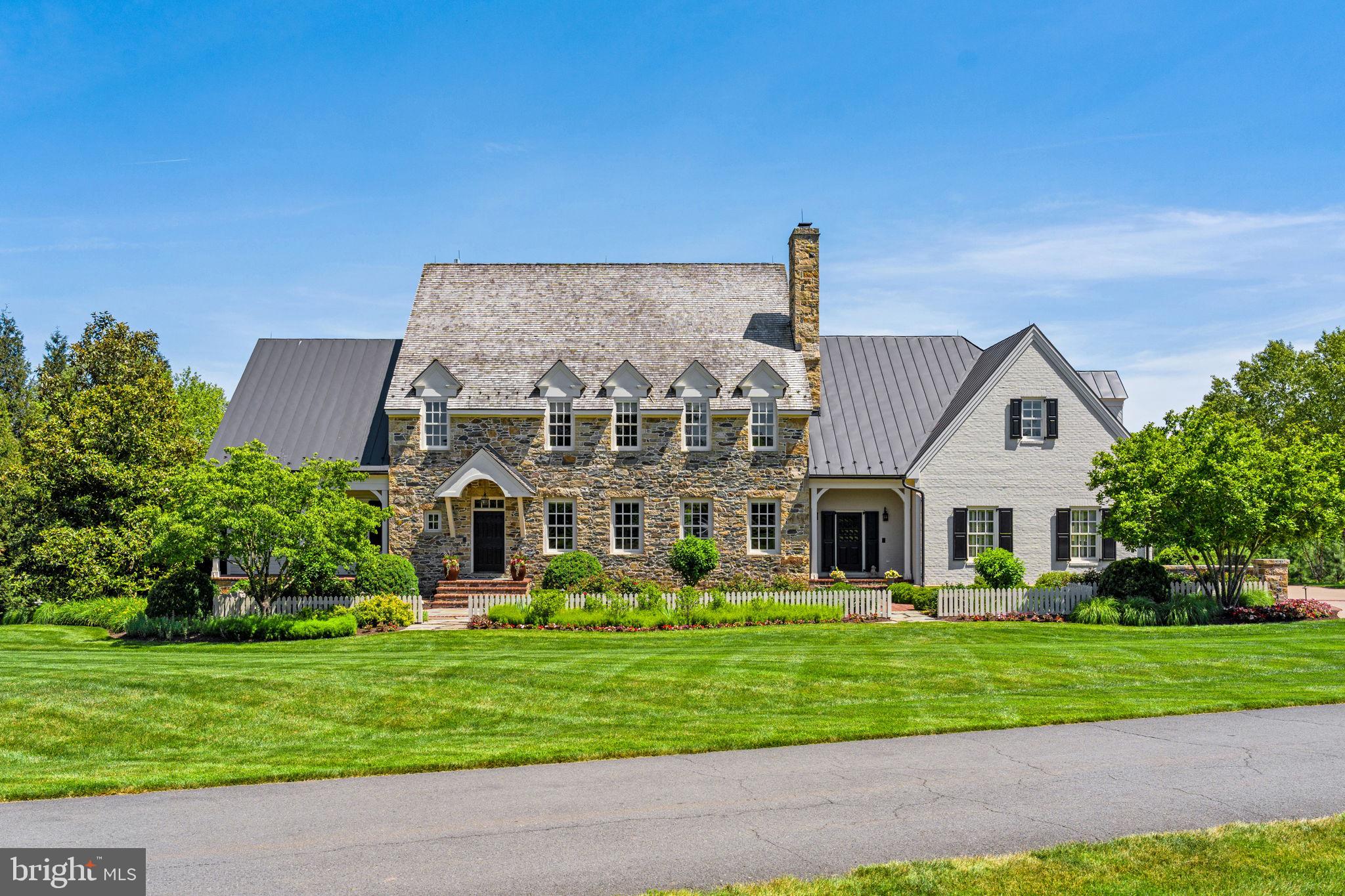 ESTATES @ CREIGHTON FARM - Residential