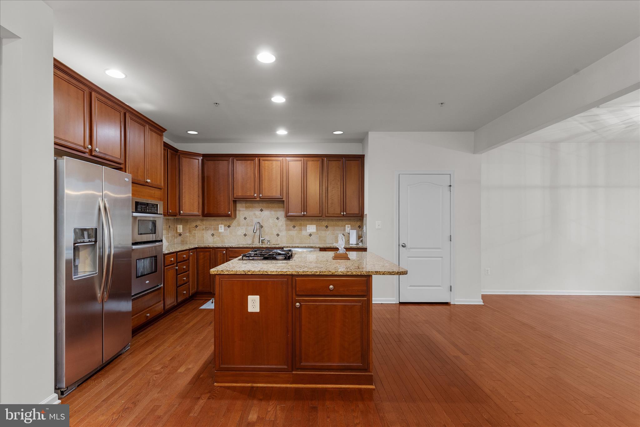 MARLBORO RIDGE - Residential