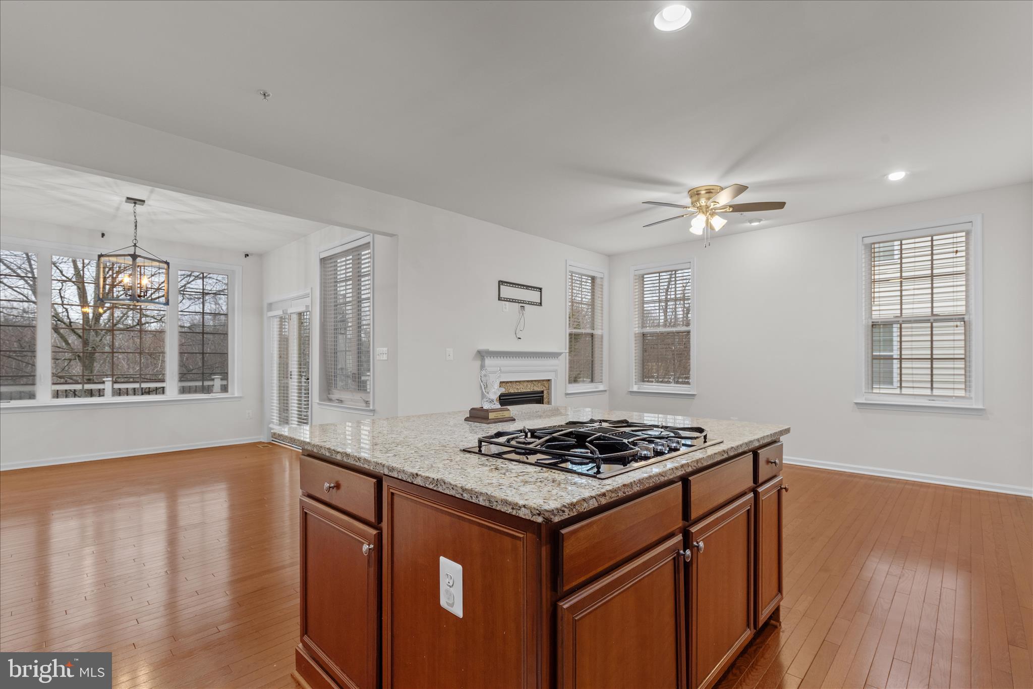 MARLBORO RIDGE - Residential