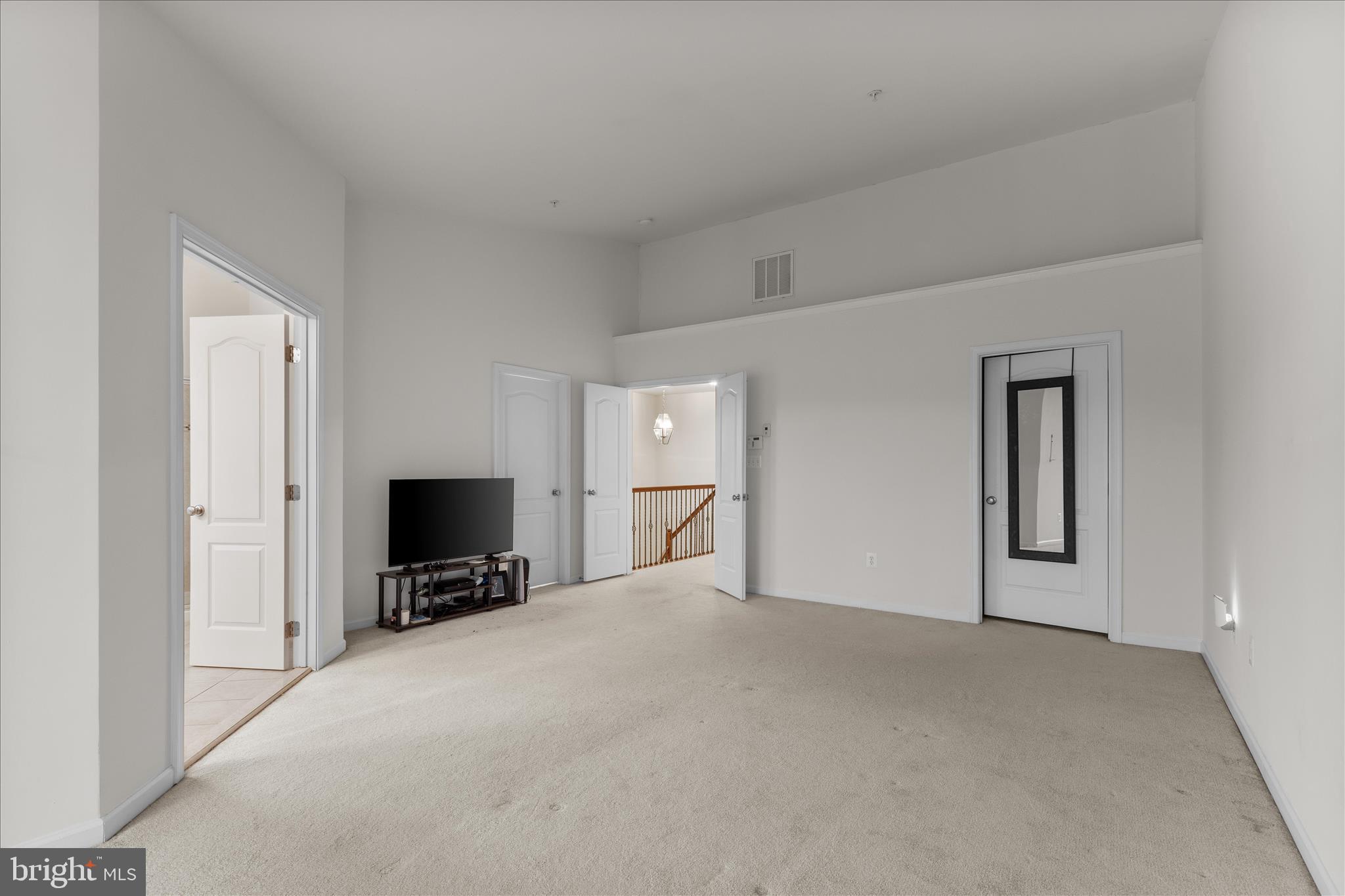 MARLBORO RIDGE - Residential