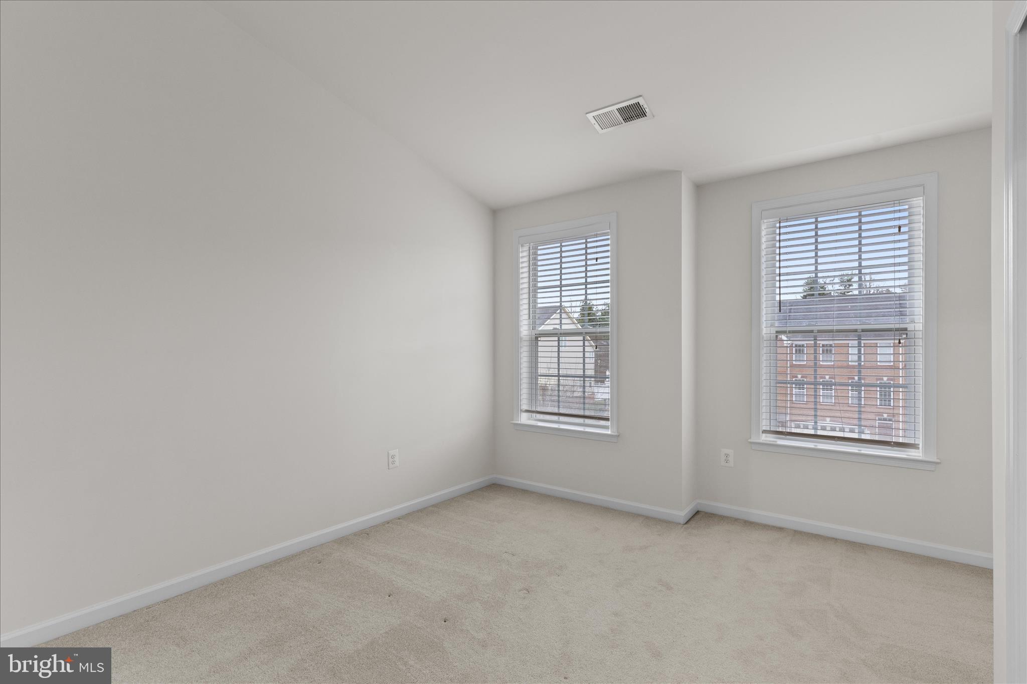 MARLBORO RIDGE - Residential