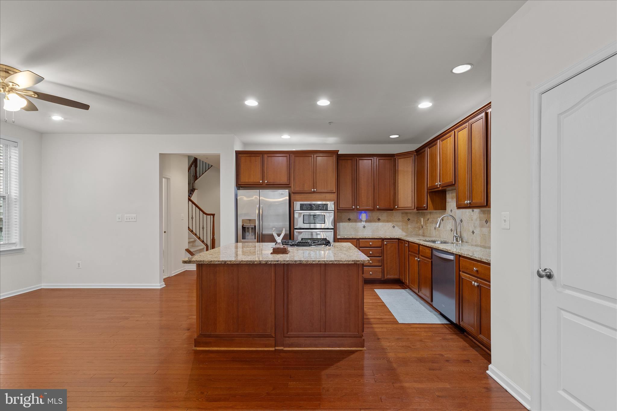 MARLBORO RIDGE - Residential