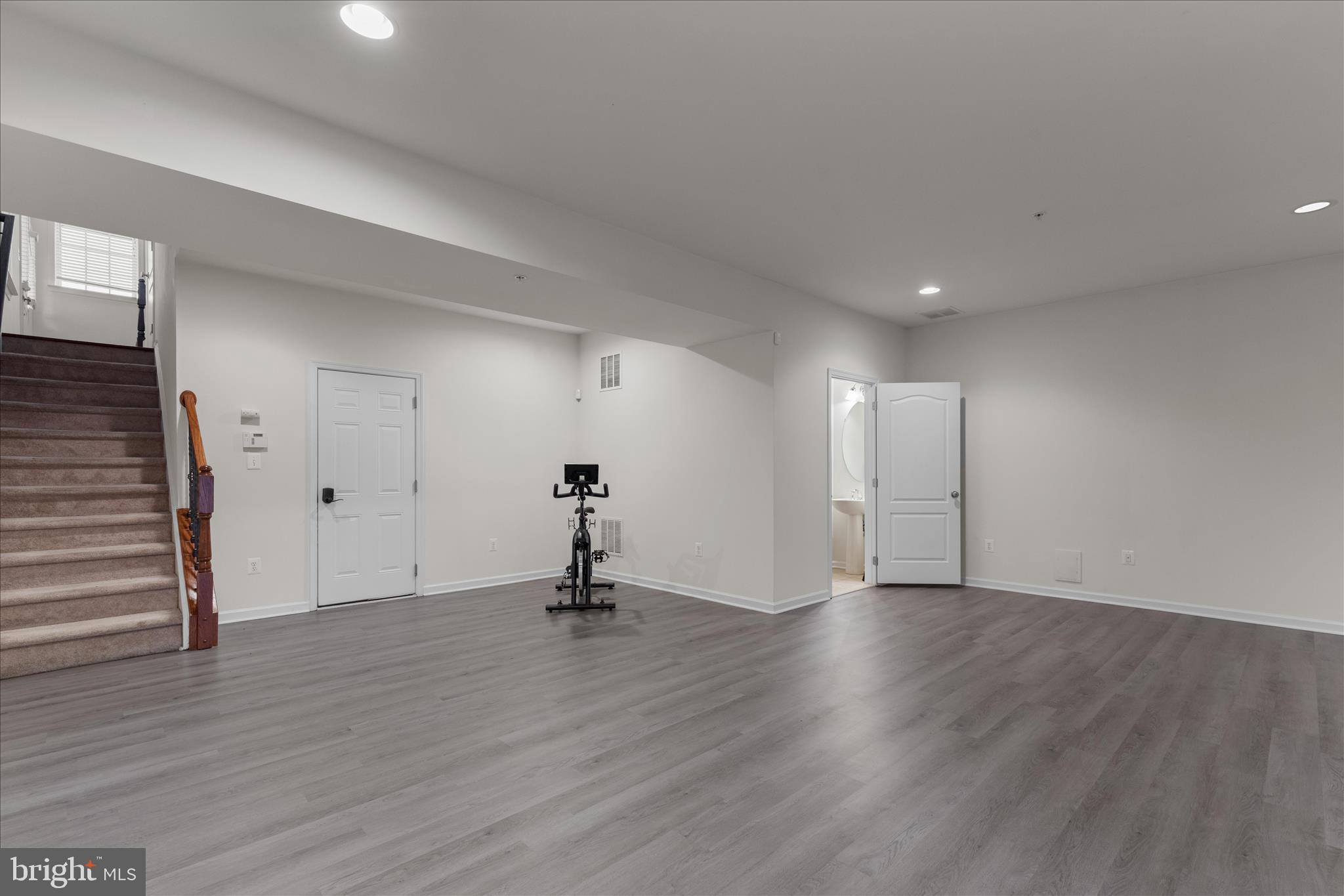 MARLBORO RIDGE - Residential