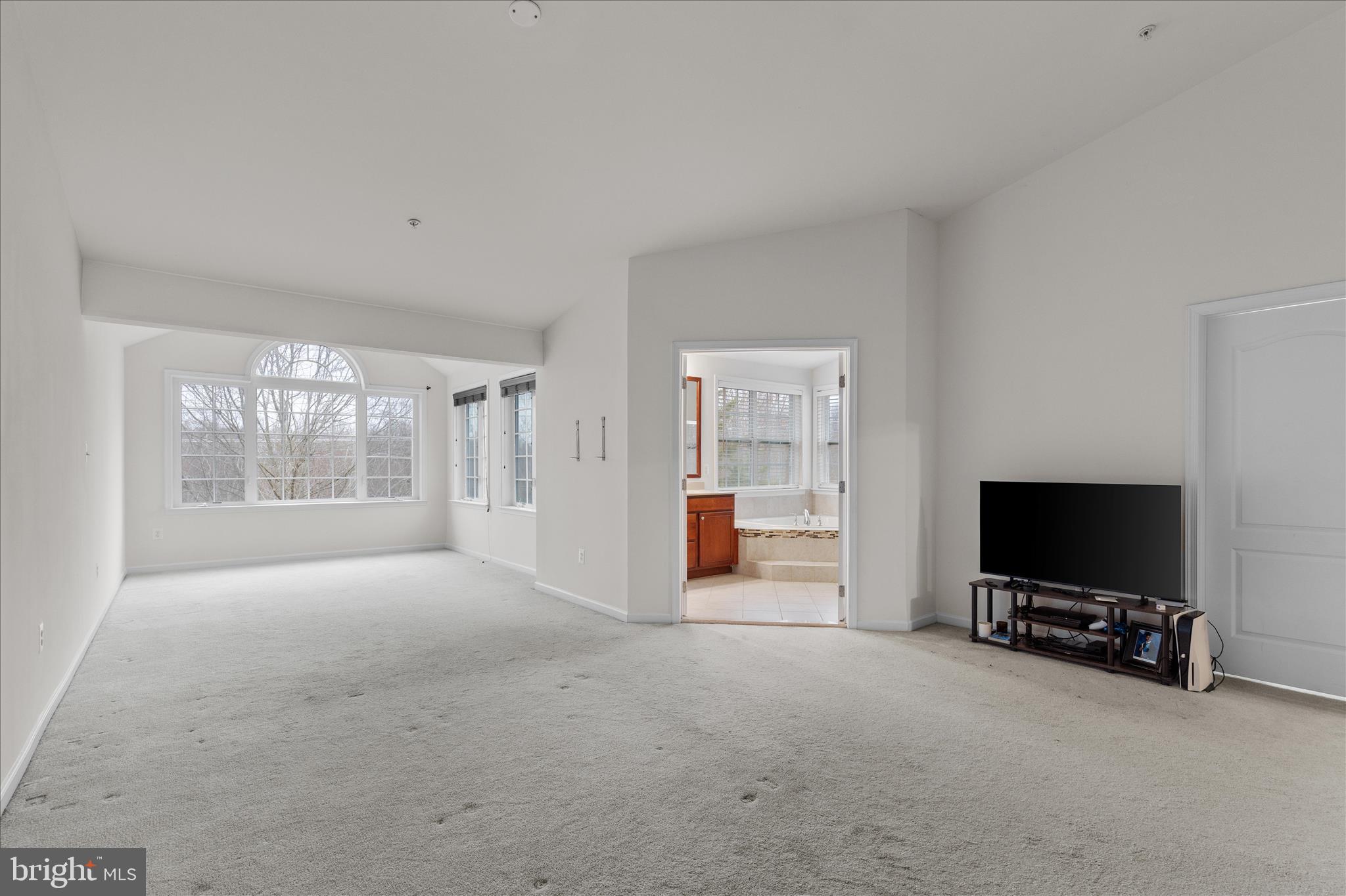 MARLBORO RIDGE - Residential