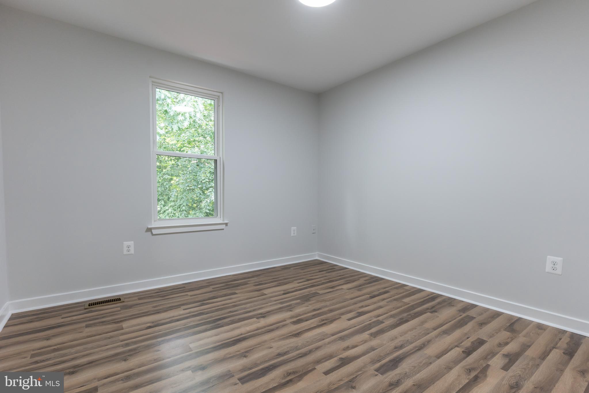 INDIAN RUN COMMONS - Residential