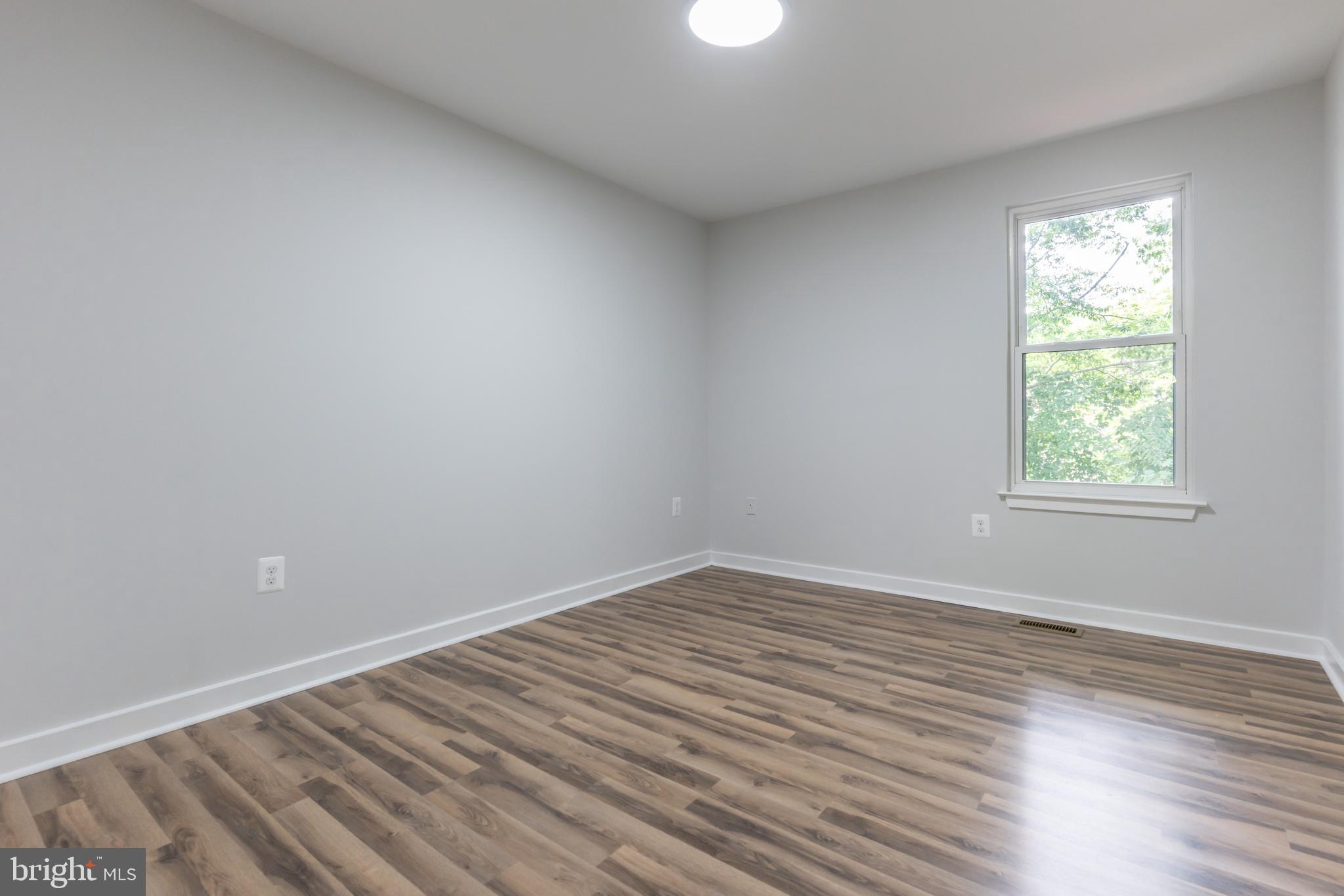 INDIAN RUN COMMONS - Residential