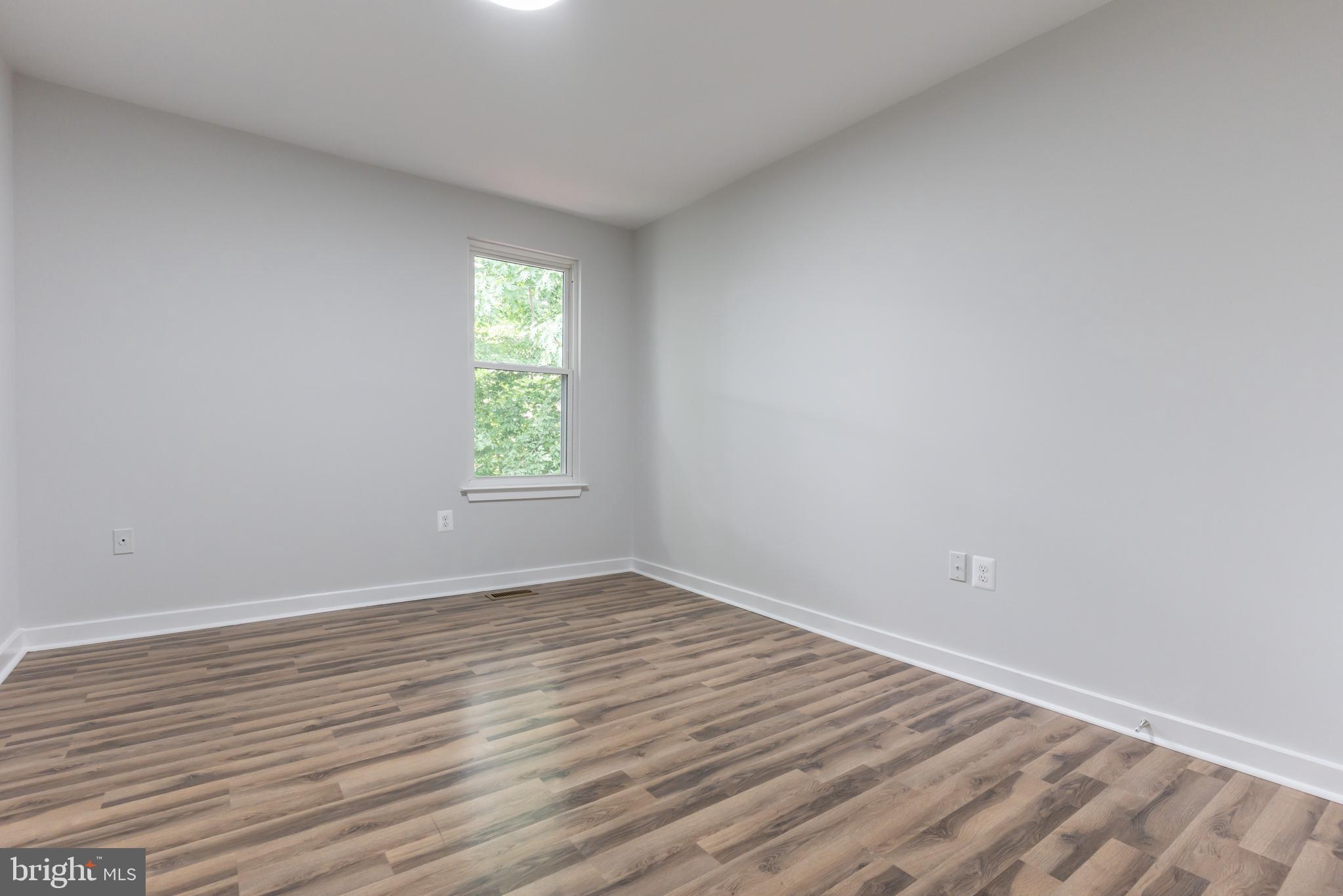 INDIAN RUN COMMONS - Residential