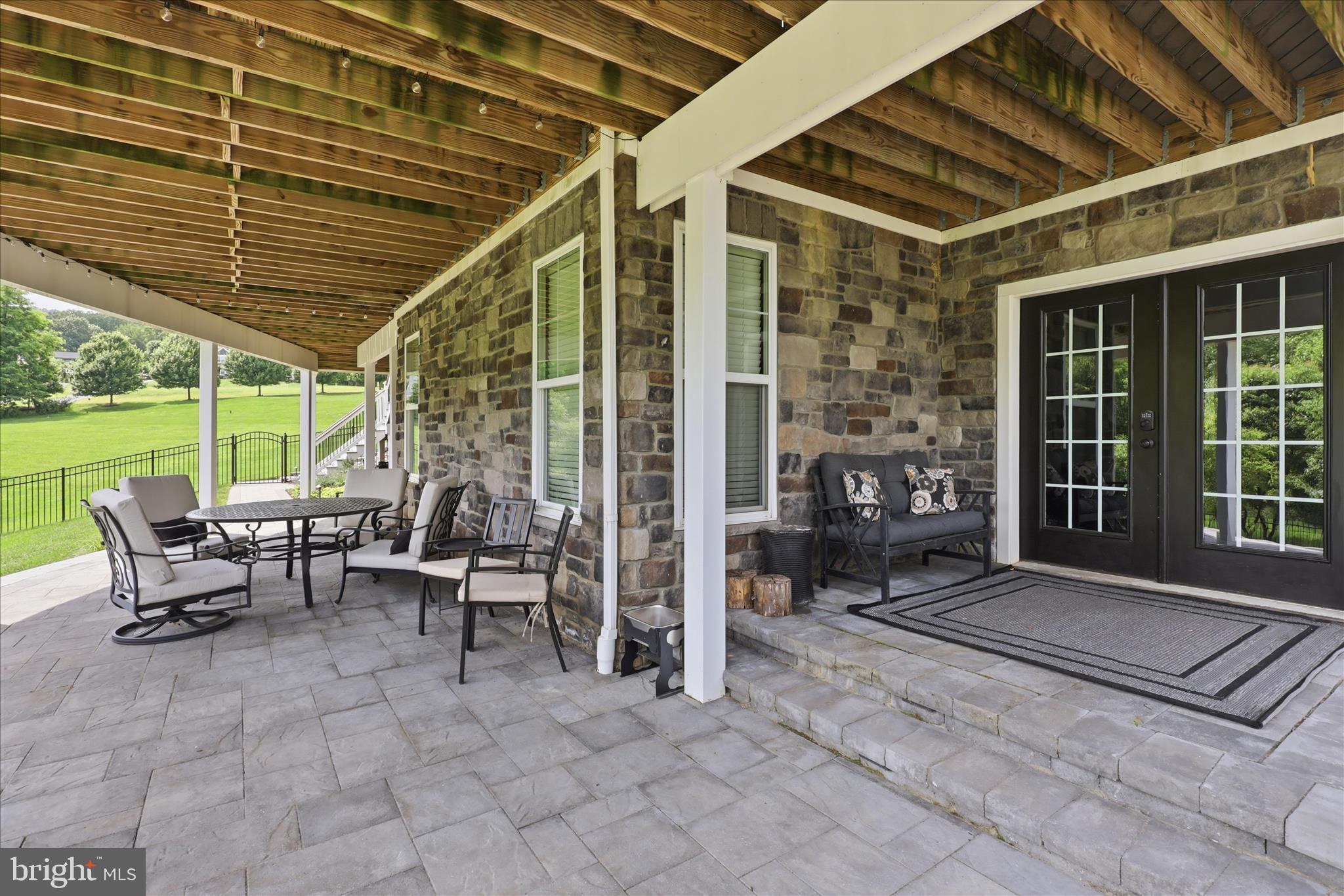 ARROWOOD - Residential