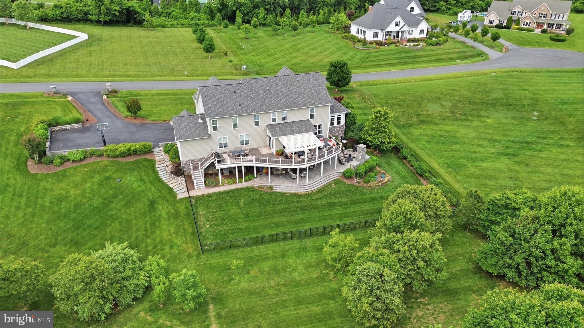 ARROWOOD - Residential