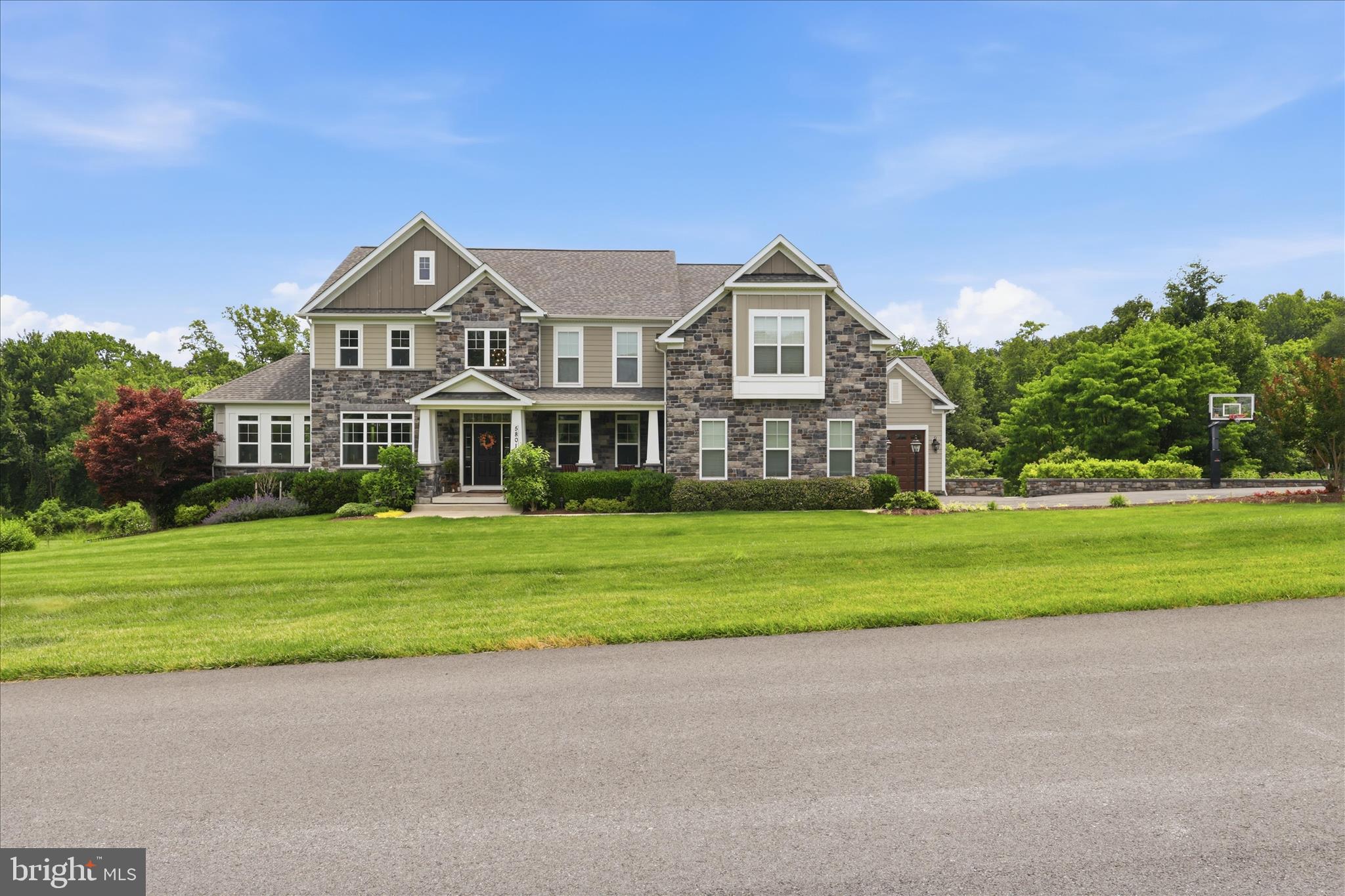 ARROWOOD - Residential
