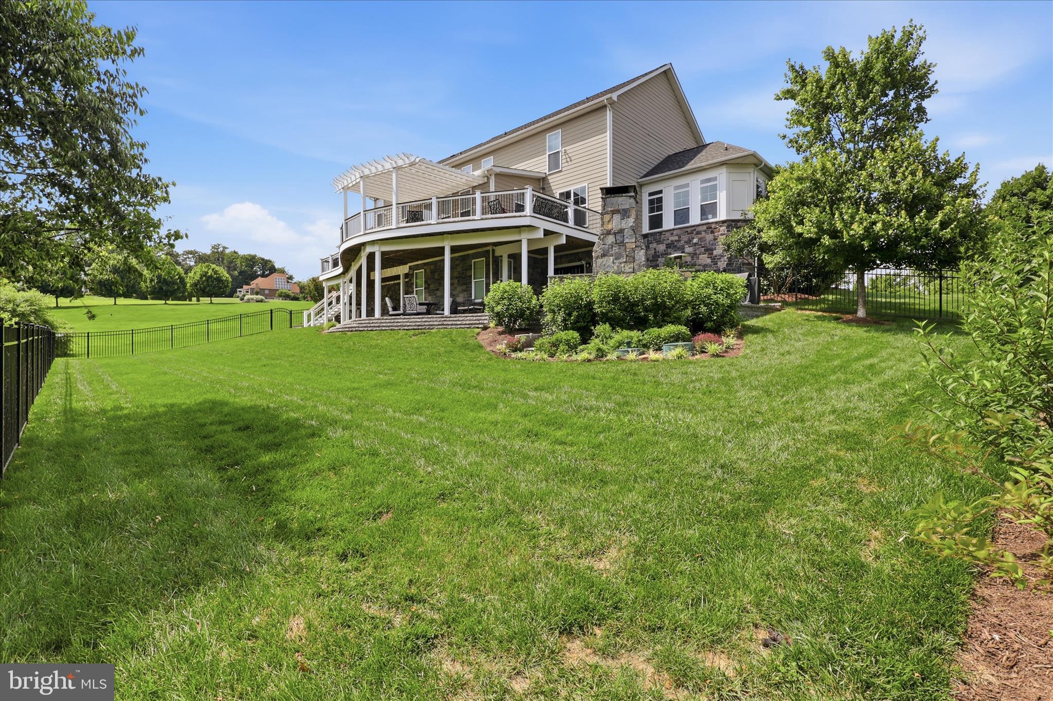 ARROWOOD - Residential