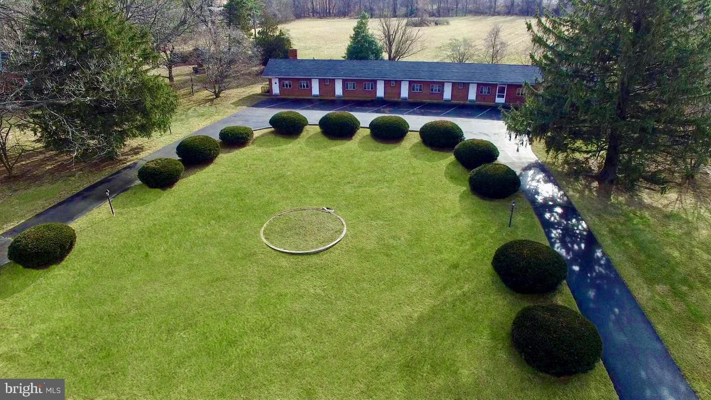 ROUND HILL - Residential
