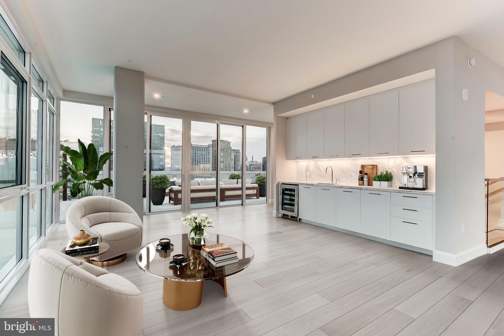 HARBOR EAST - Residential