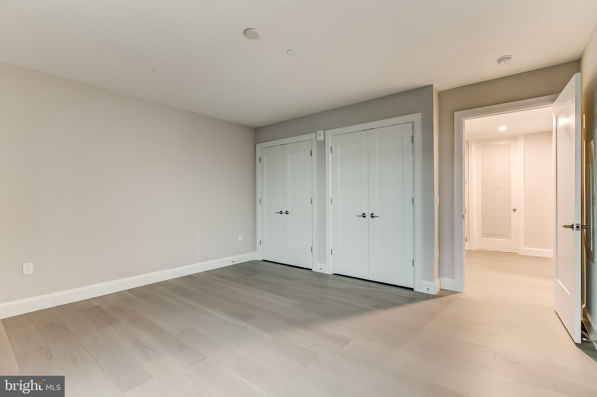 HARBOR EAST - Residential