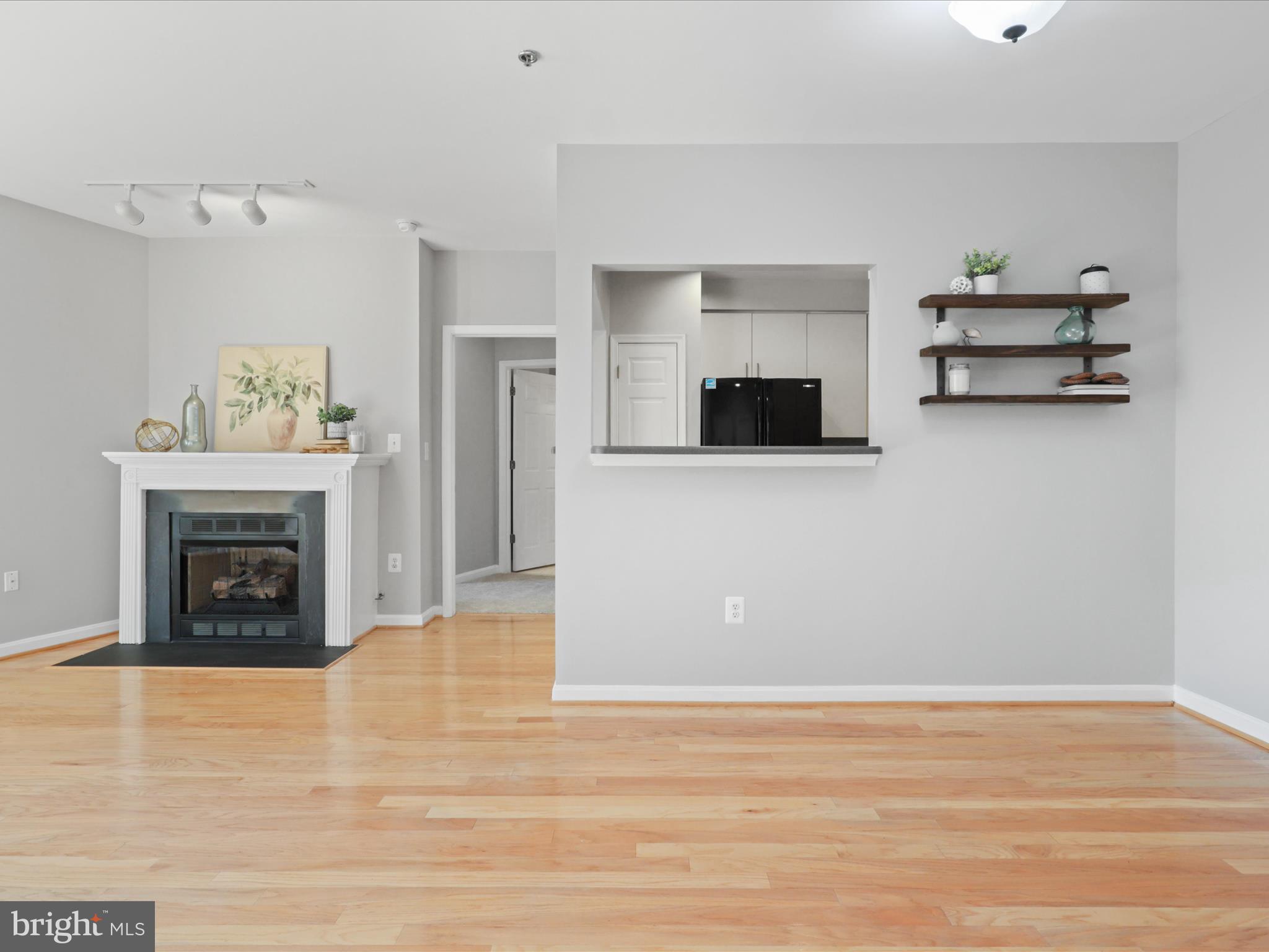 STRATFORD - Residential
