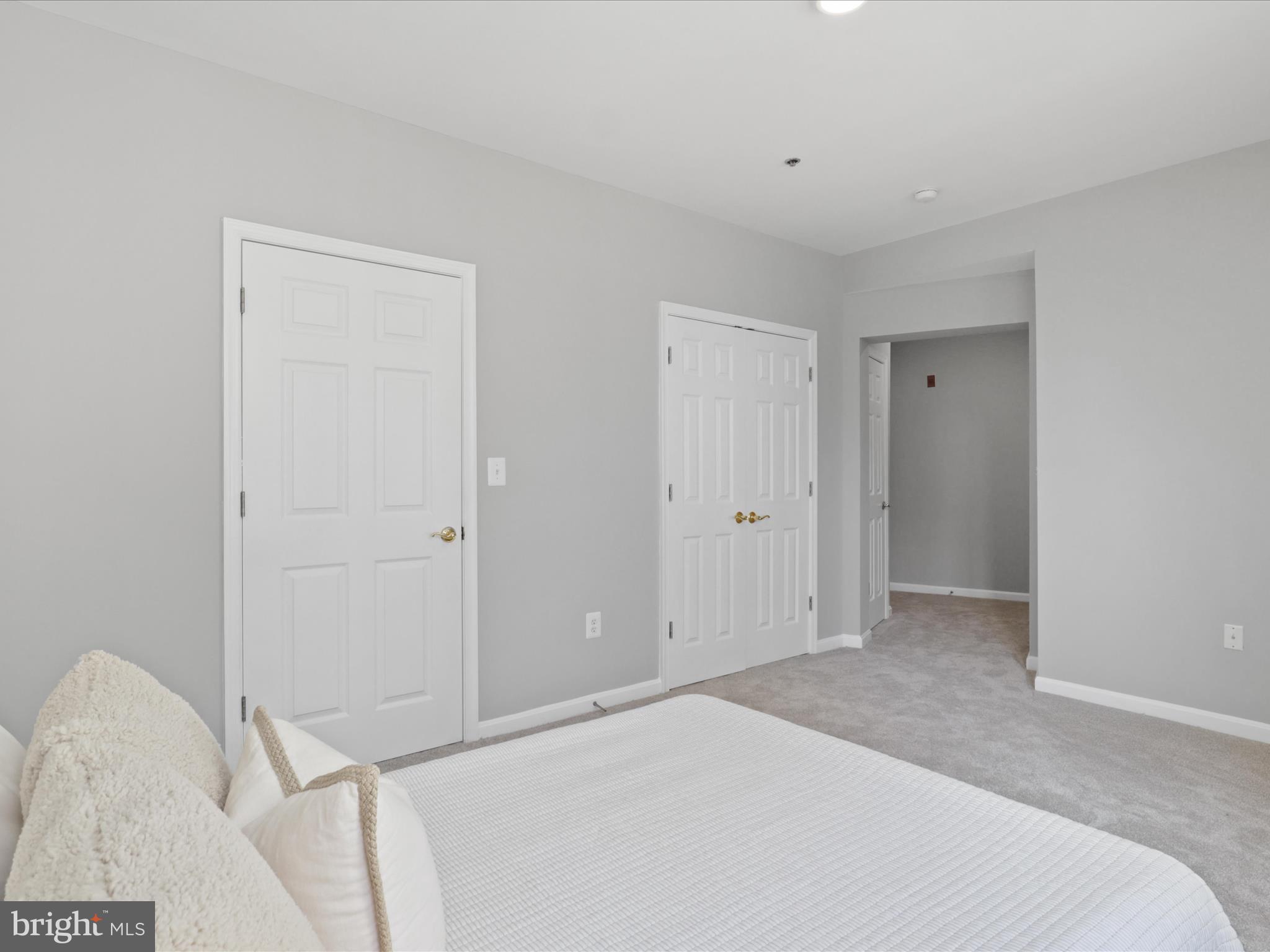 STRATFORD - Residential