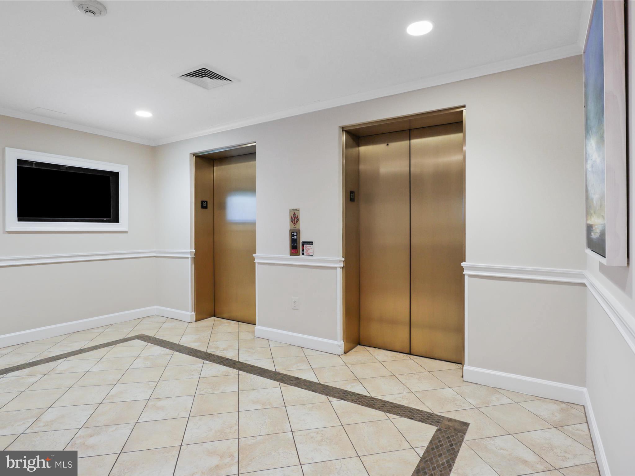 STRATFORD - Residential