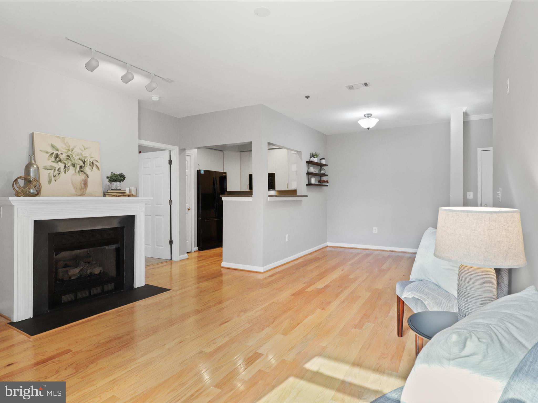 STRATFORD - Residential