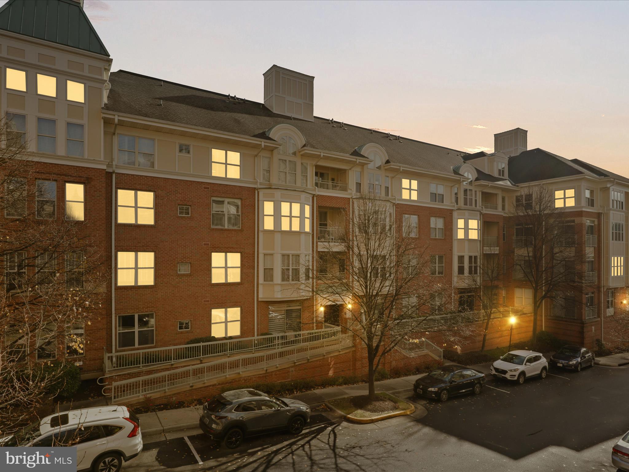 STRATFORD - Residential
